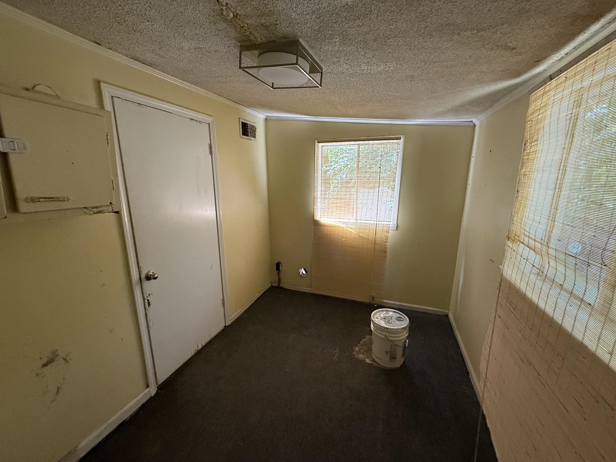 7503 Walsh Rd Property Photo 8