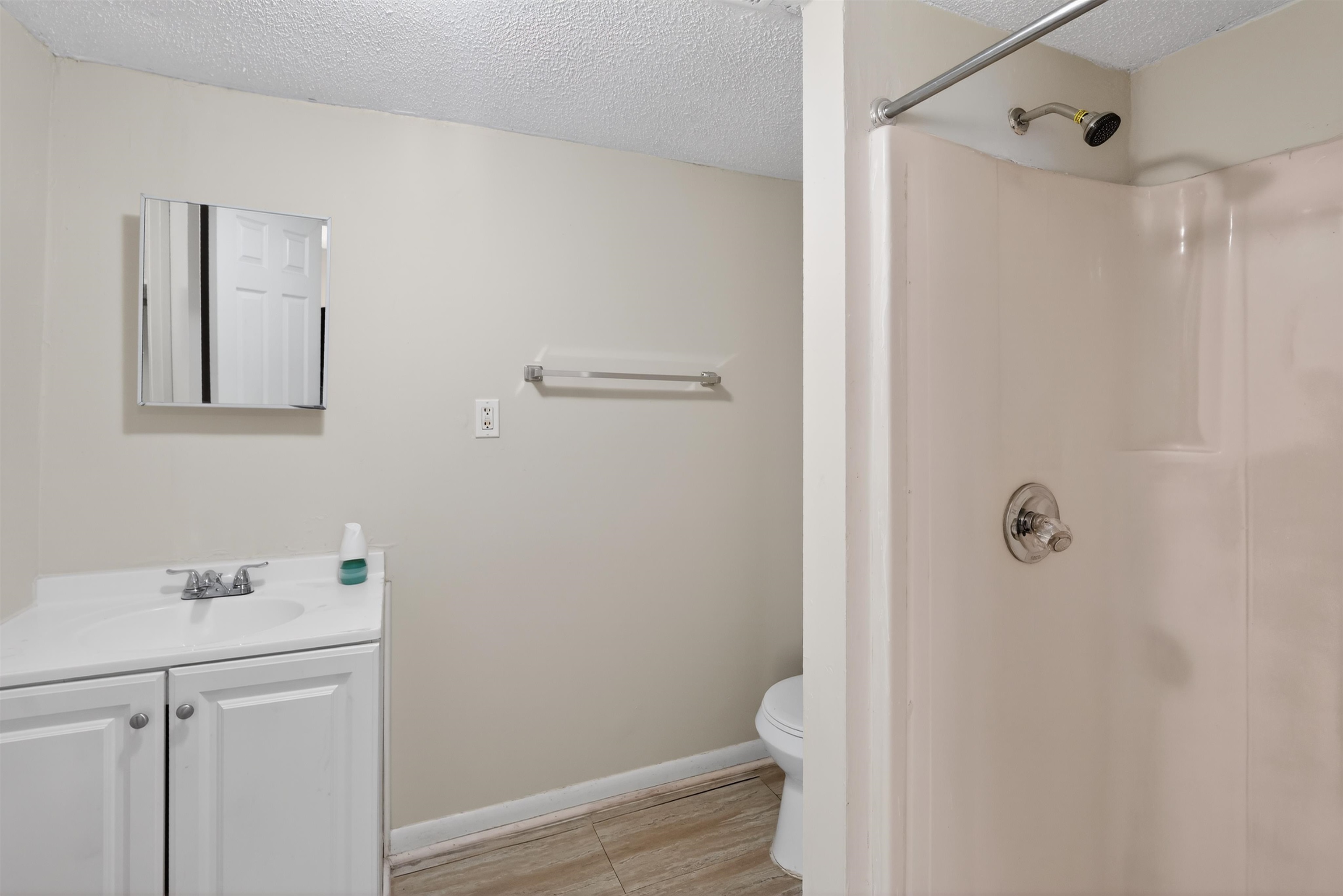 2055 Burnham Ave Property Photo 32