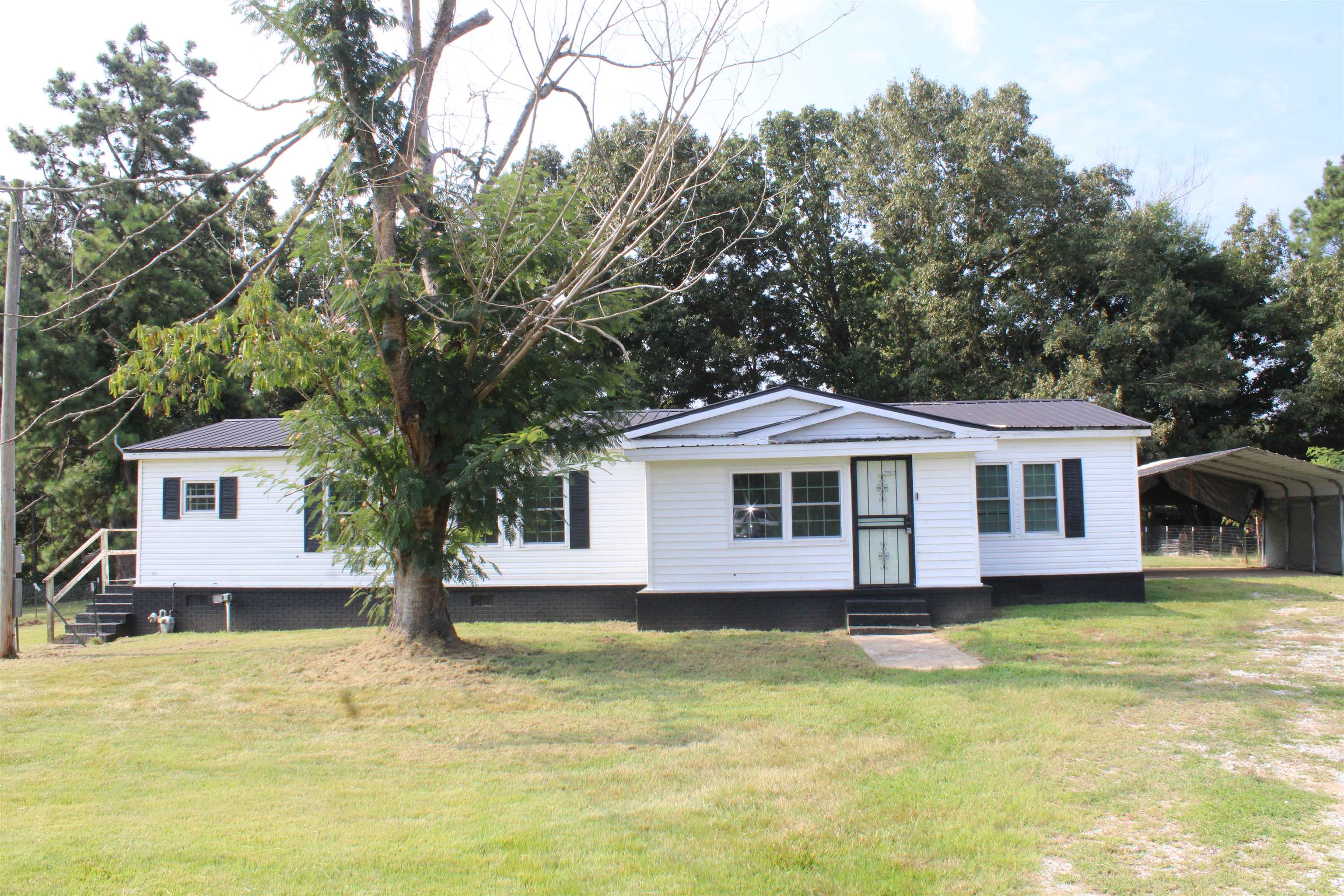 1660 Candy Owens Rd Property Photo 1