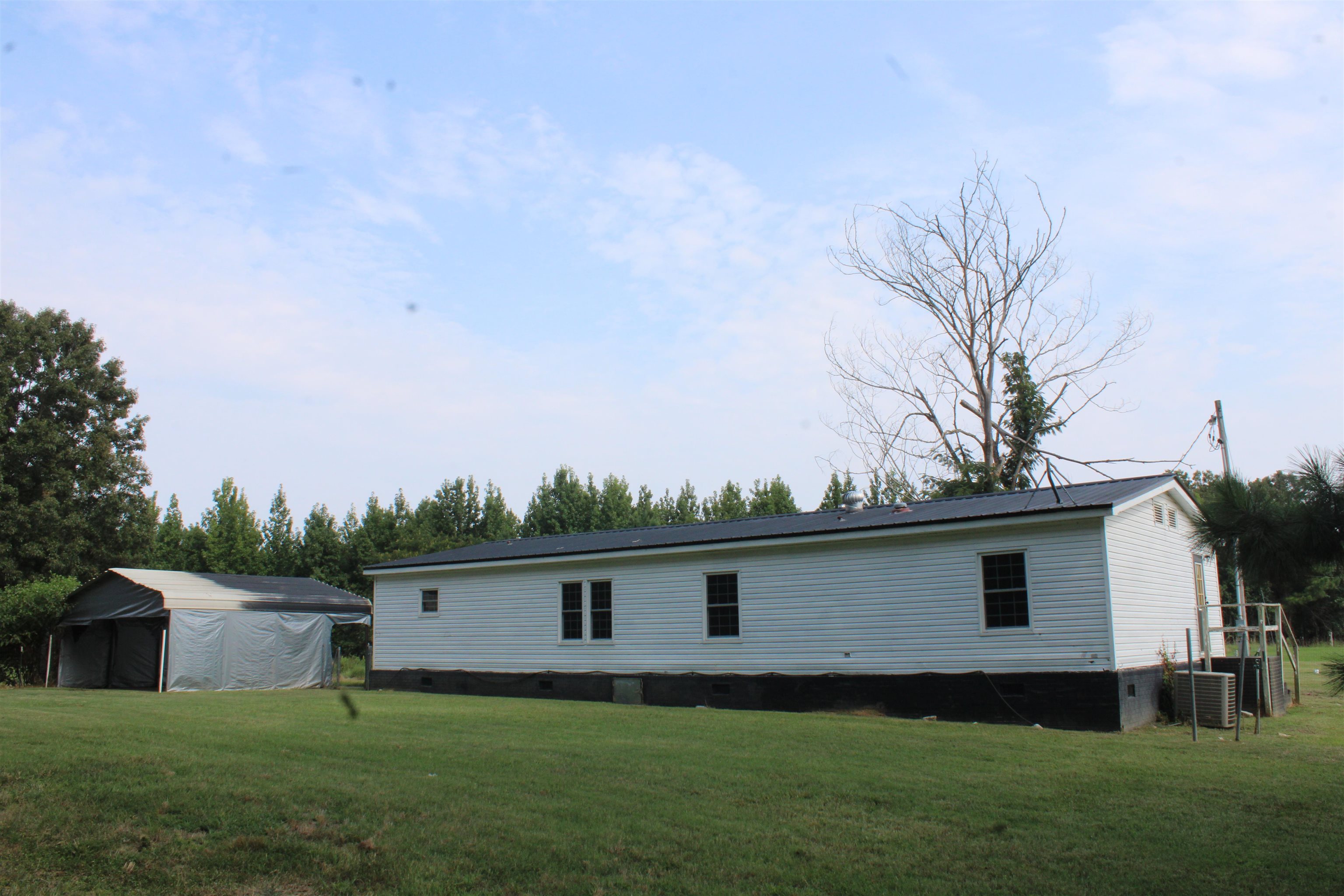 1660 Candy Owens Rd Property Photo 5
