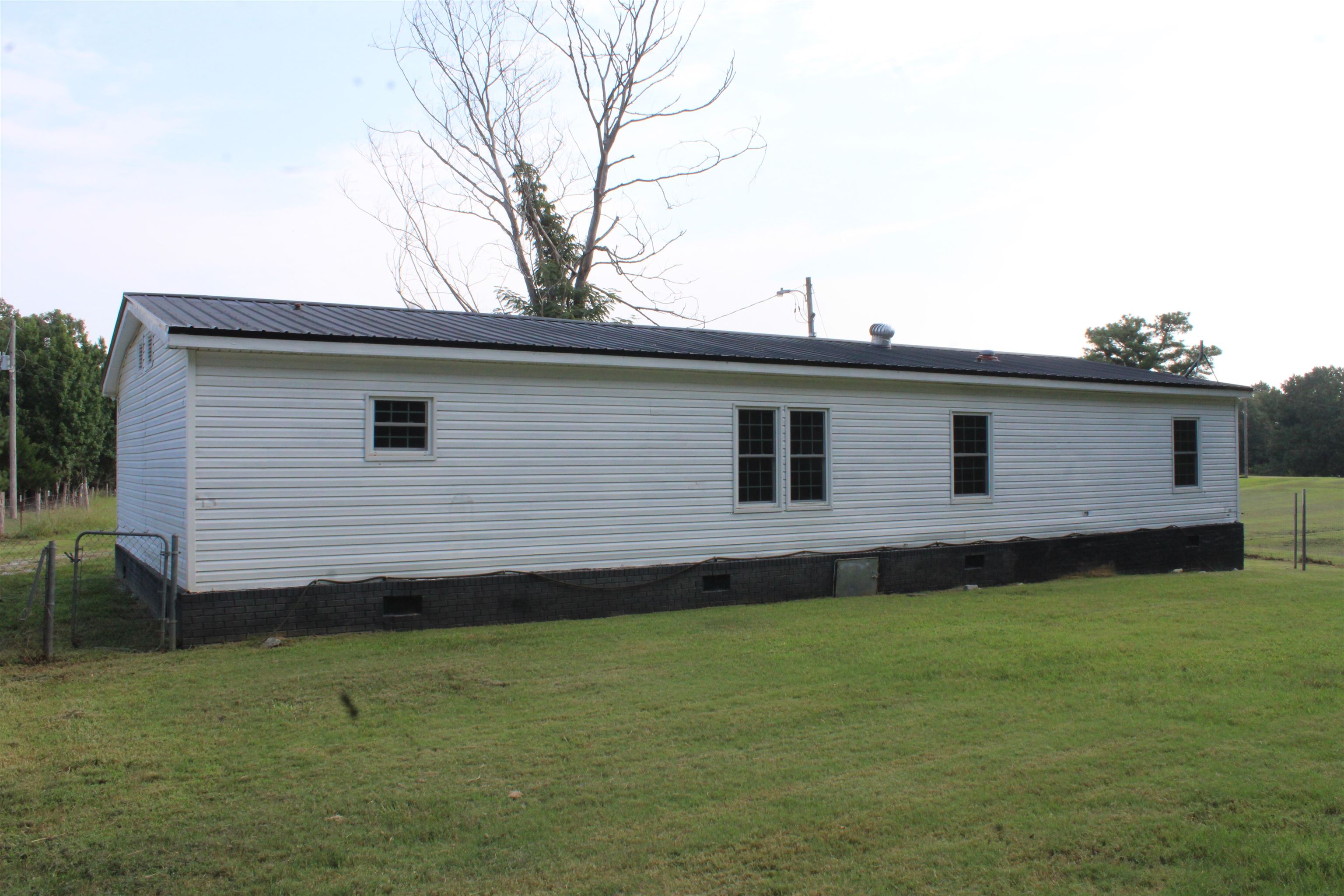 1660 Candy Owens Rd Property Photo 7