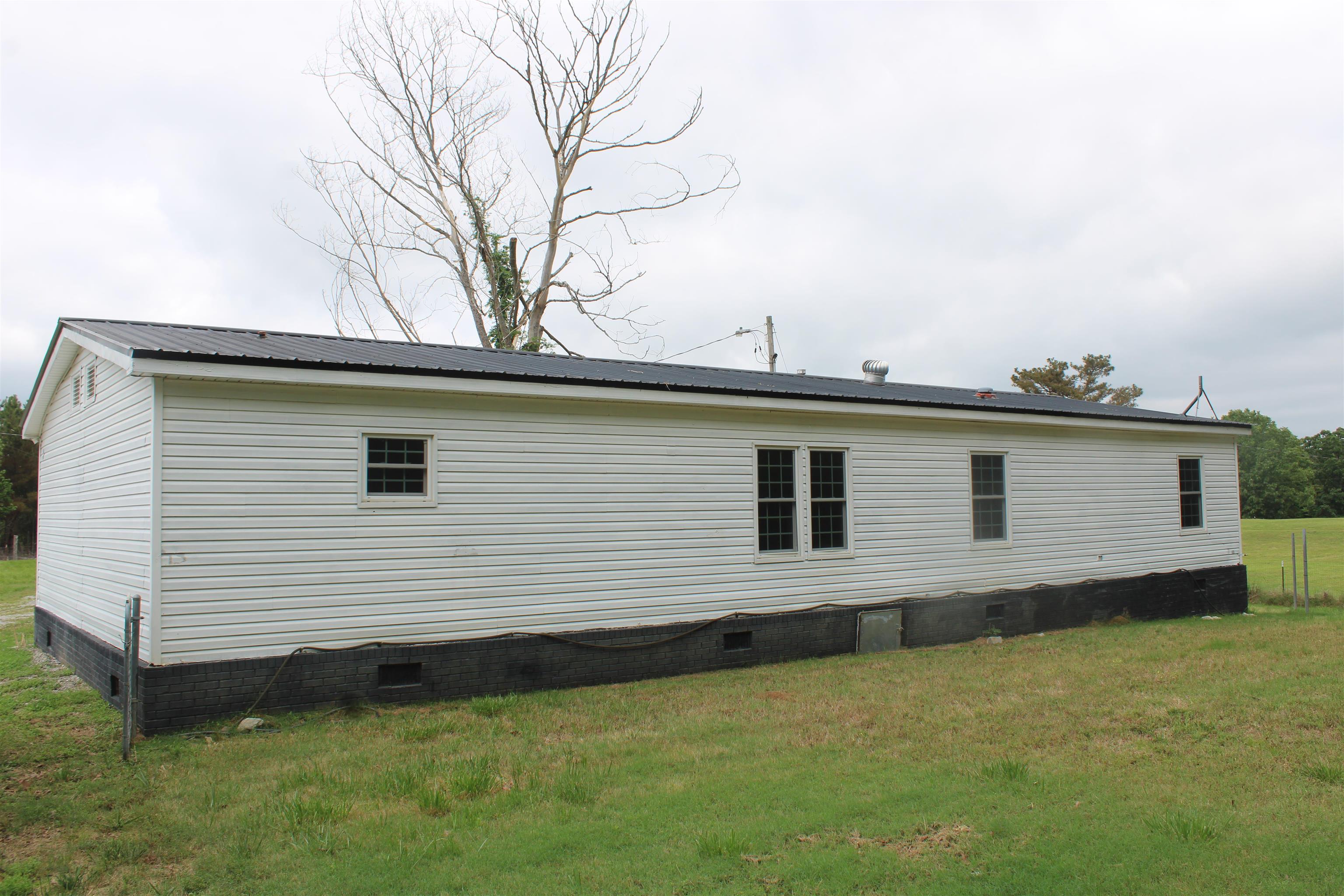 1660 Candy Owens Rd Property Photo 8