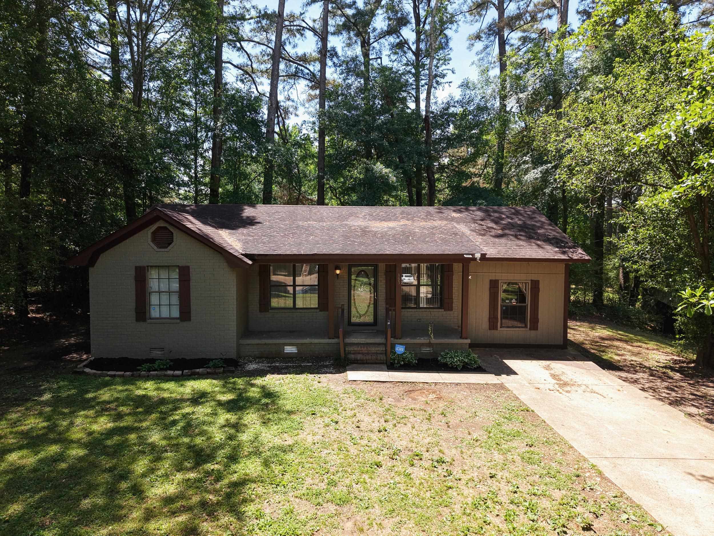 395 Fern Rd S Property Photo 1