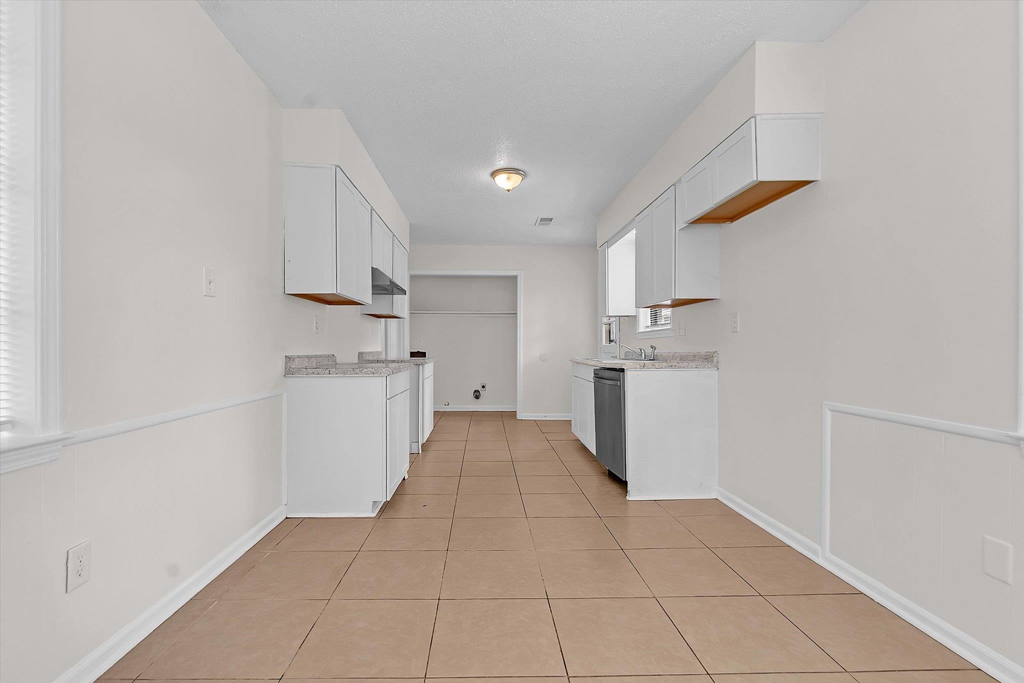 5211 Blueridge Dr Property Photo 7
