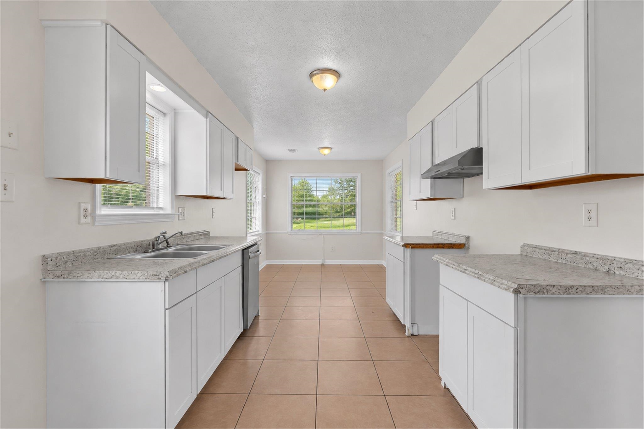 5211 Blueridge Dr Property Photo 9