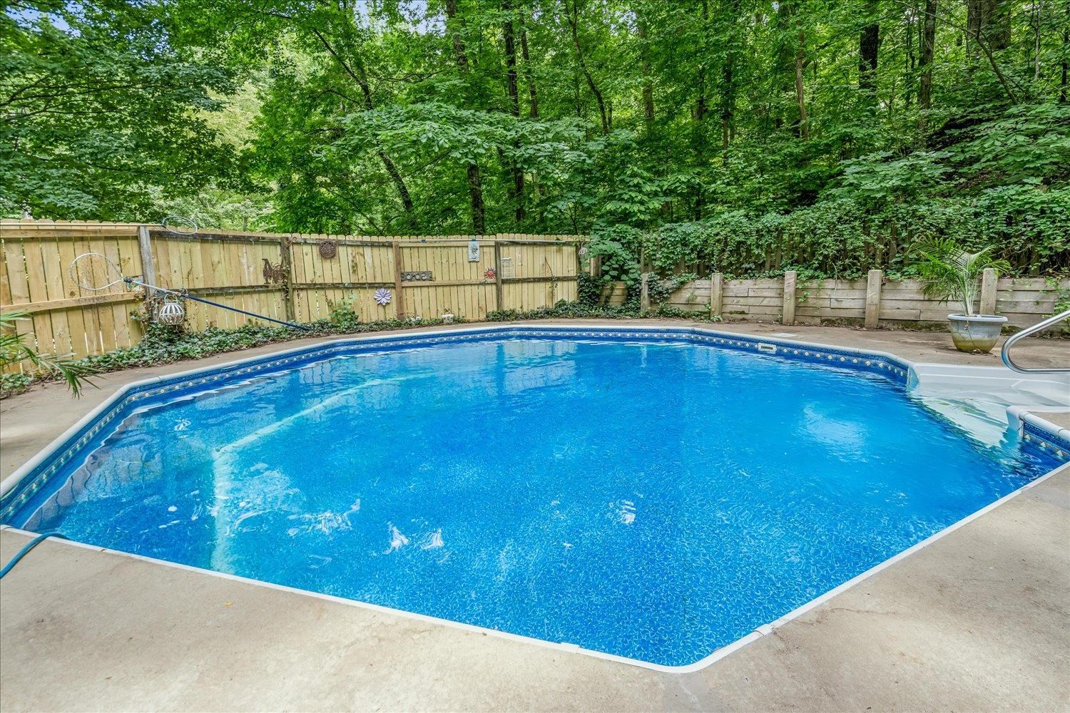 29 Claire Cv Property Photo 3