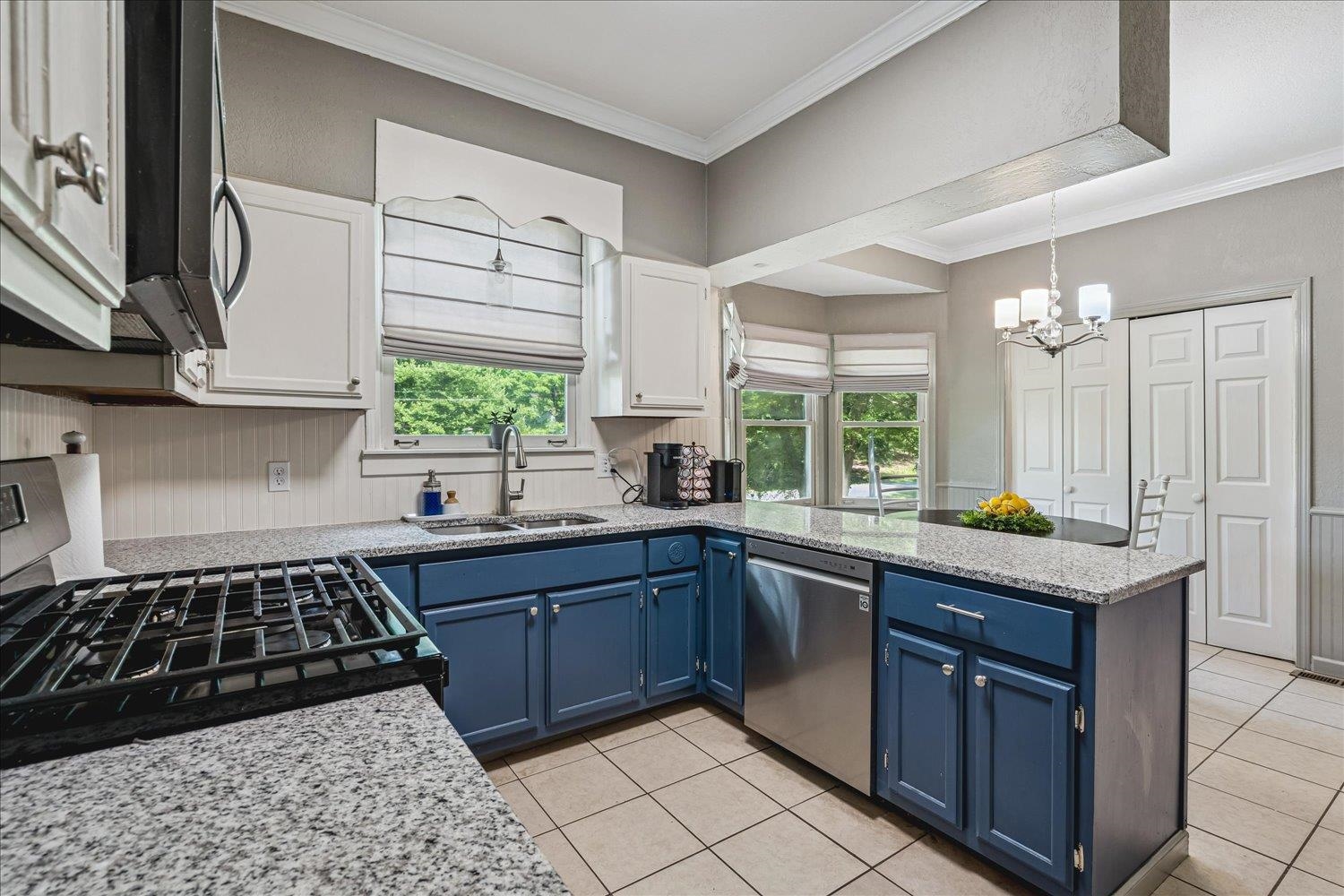 29 Claire Cv Property Photo 14