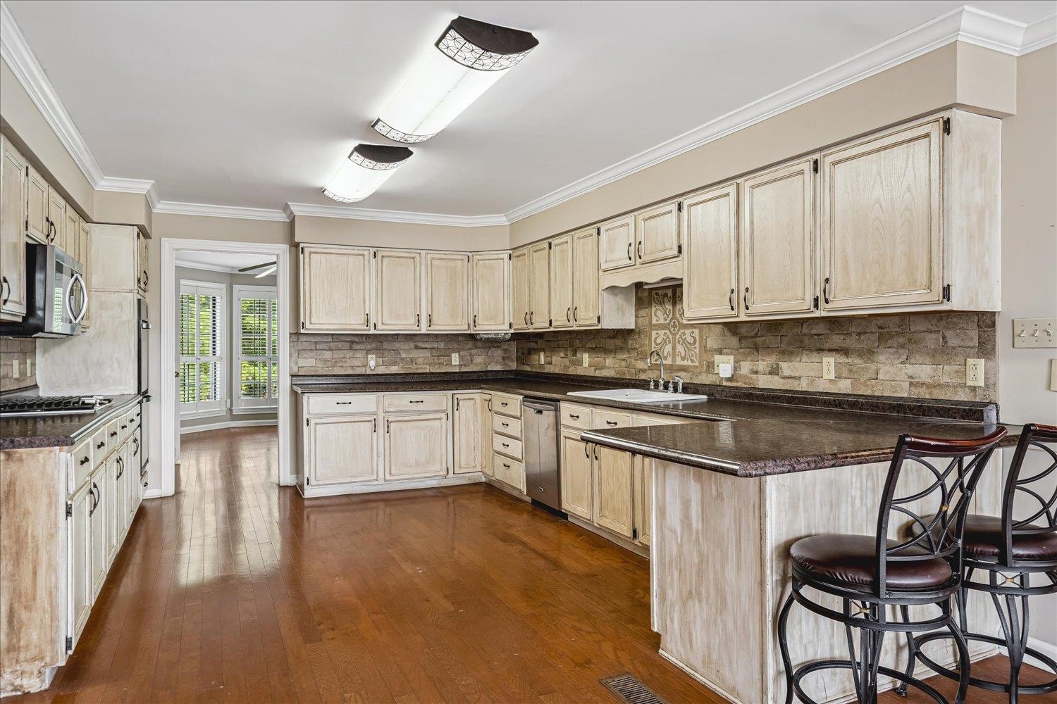 2132 Williams Switch Rd Property Photo 11