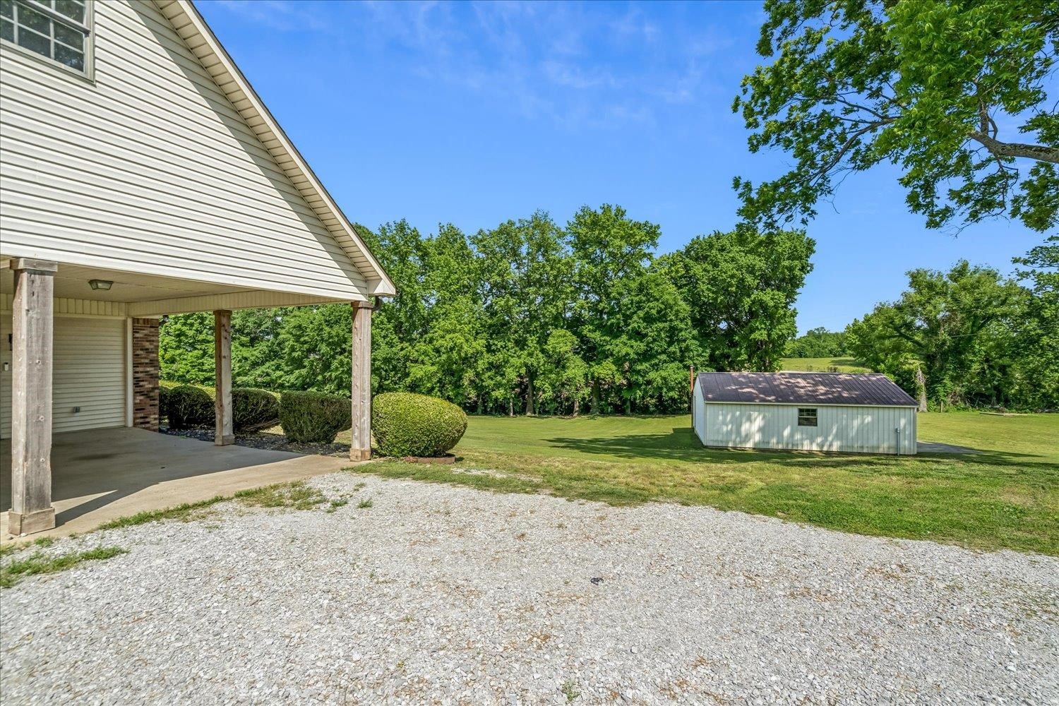 2132 Williams Switch Rd Property Photo 30