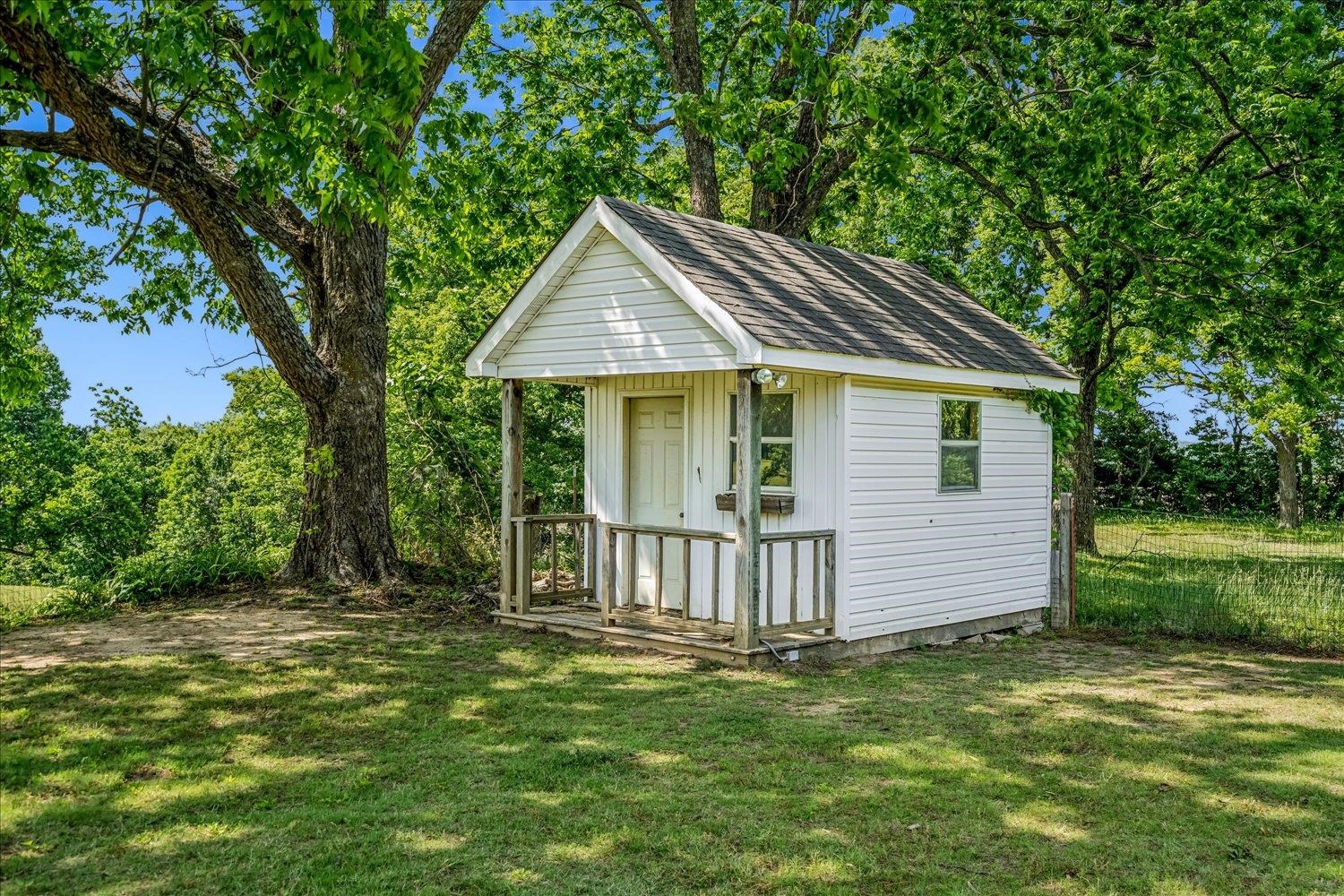 2132 Williams Switch Rd Property Photo 31