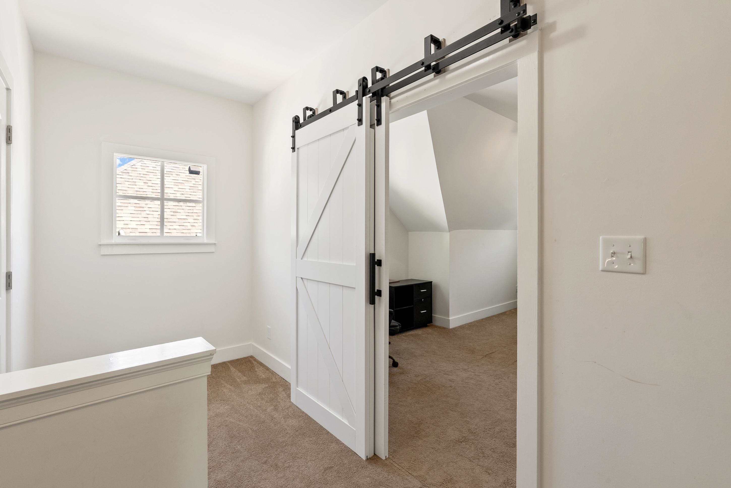 937 Meda St Property Photo 19