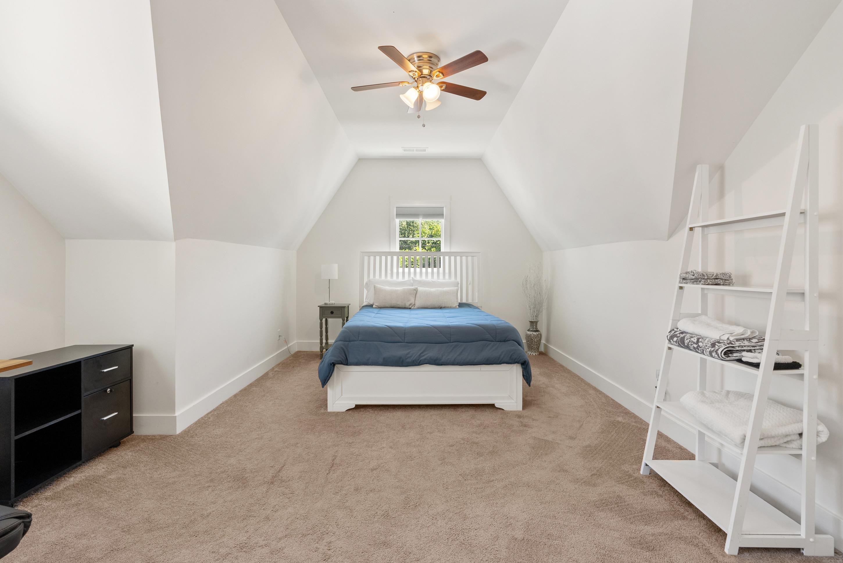 937 Meda St Property Photo 20