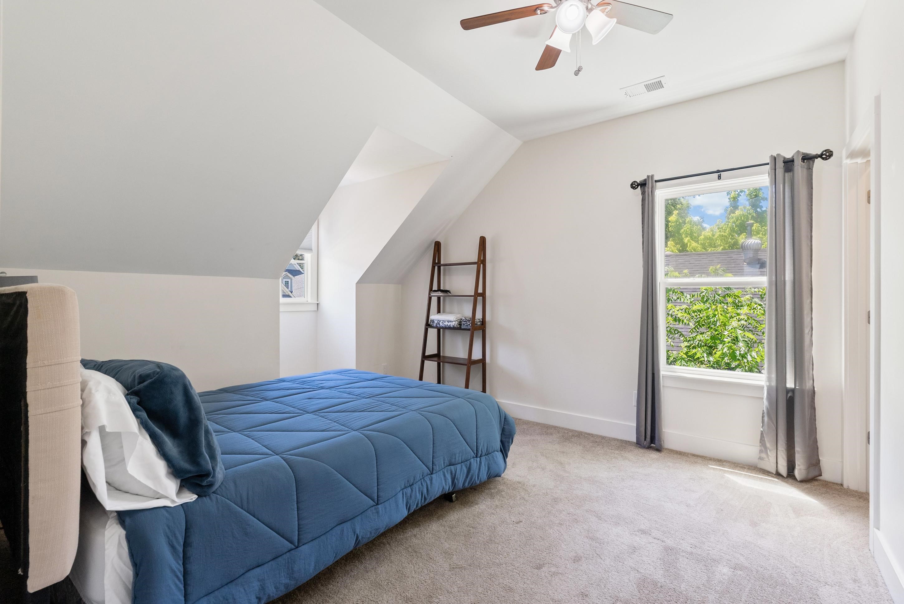 937 Meda St Property Photo 22