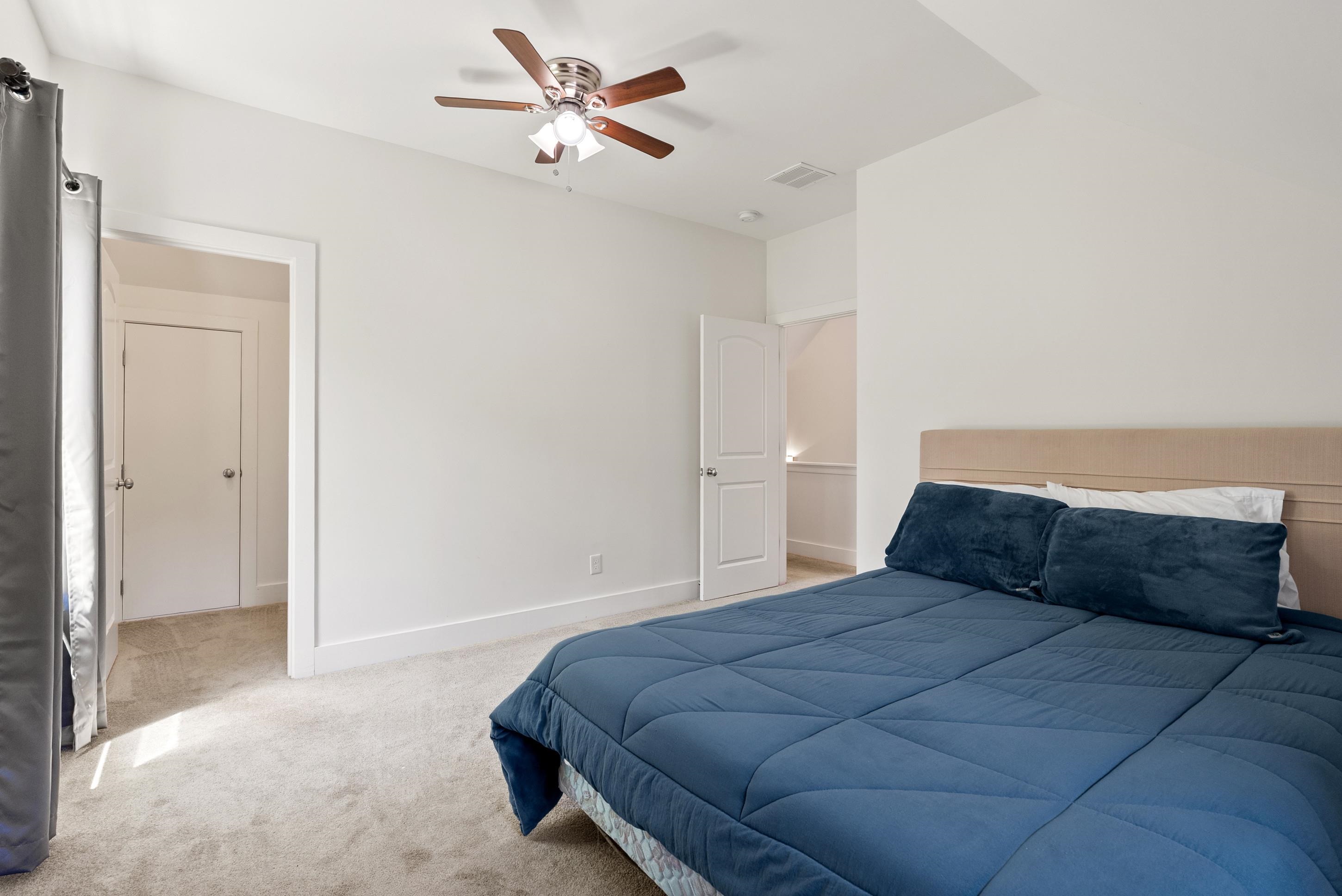 937 Meda St Property Photo 23