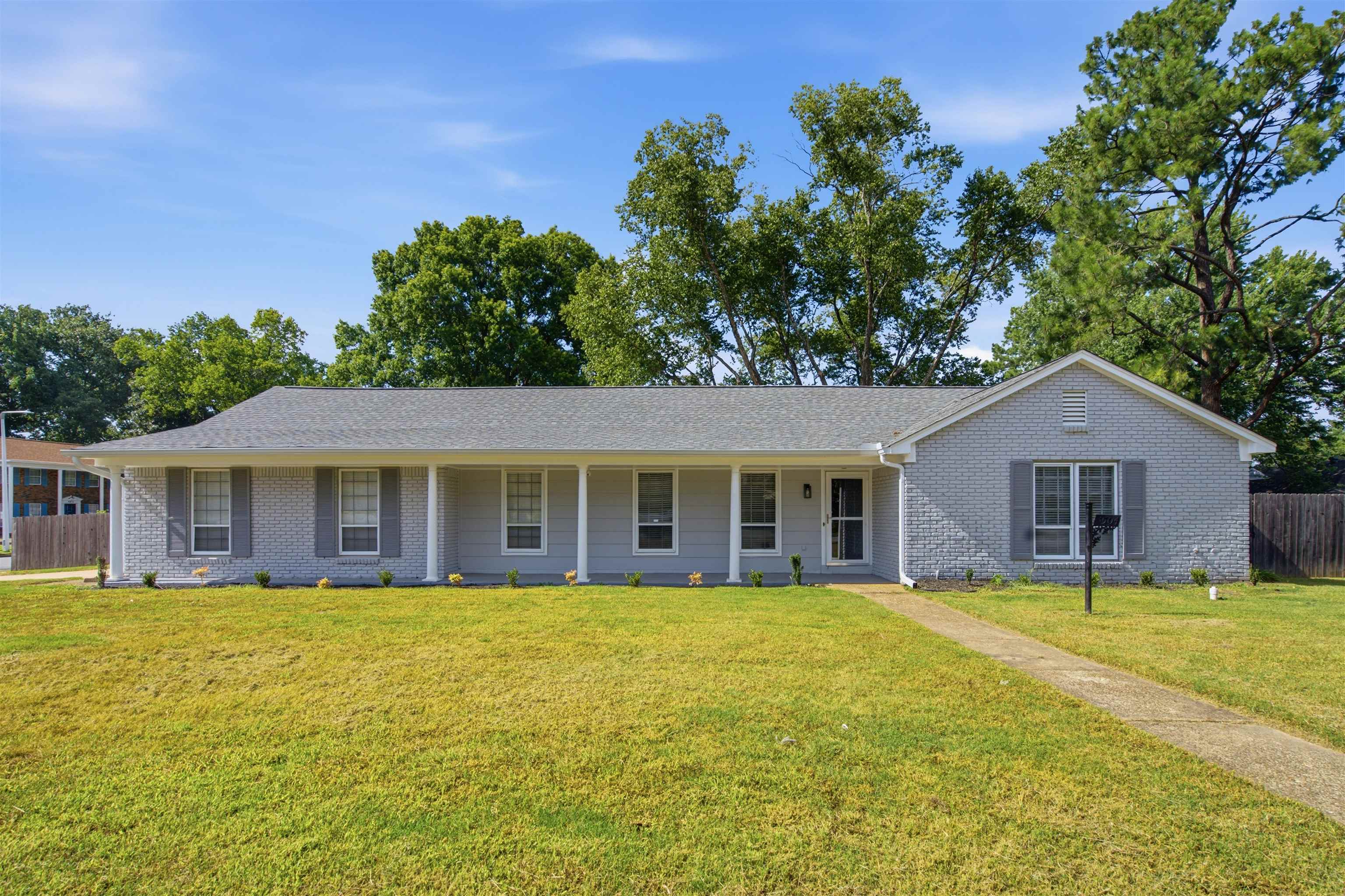 5504 ELMHURST RD Property Photo 1