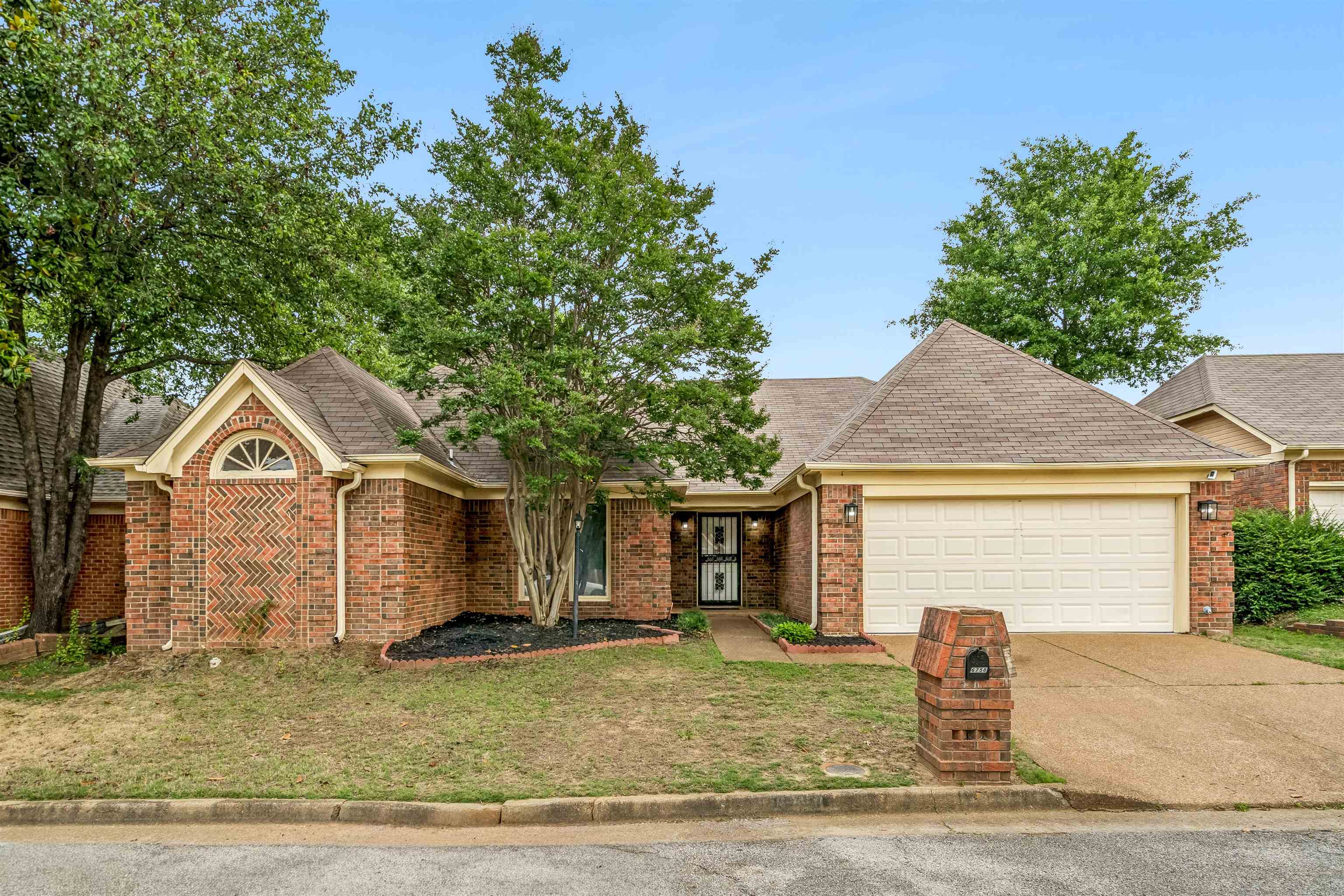 6758 WILLOW WAY LN Property Photo 1