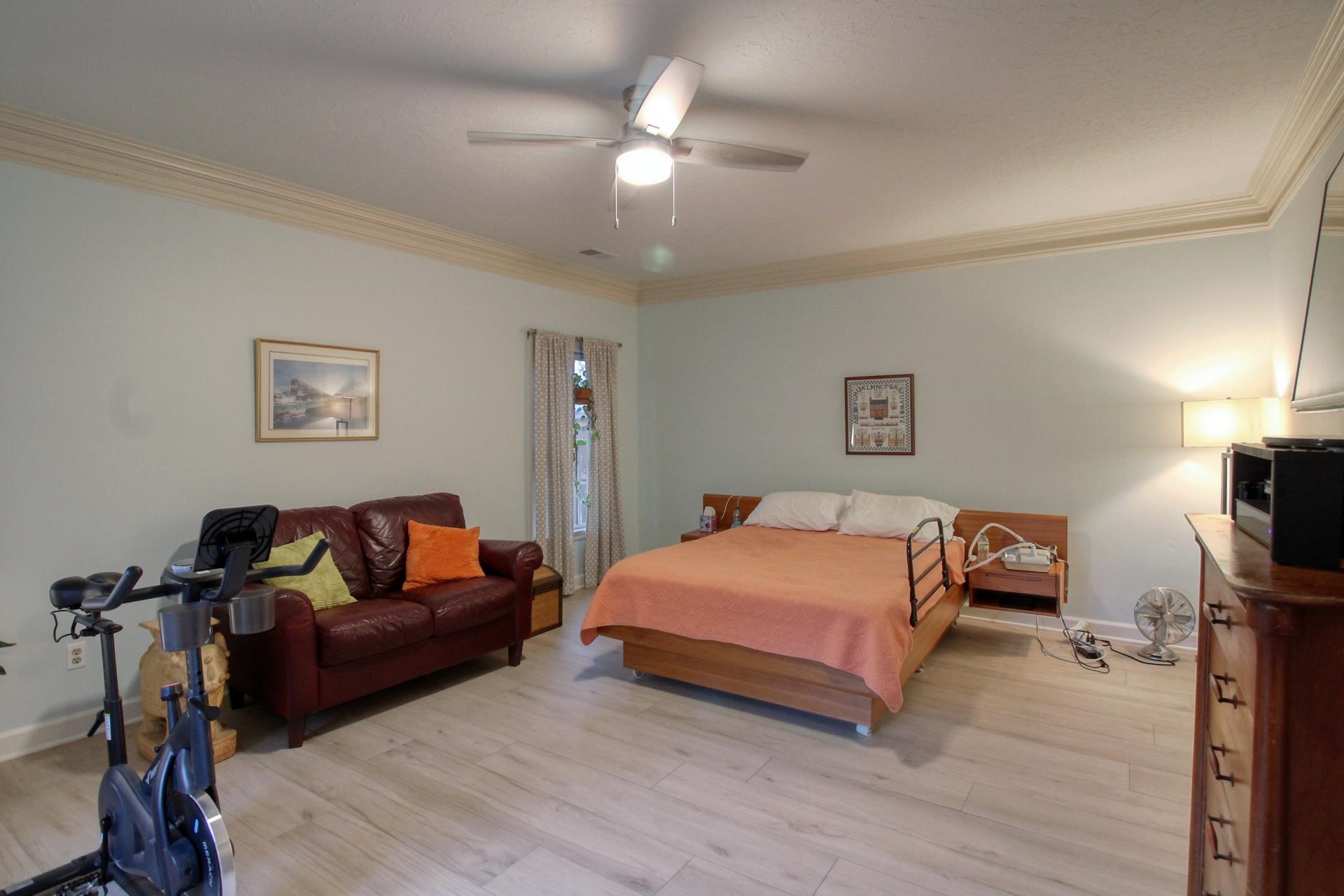 3284 Gallery Dr Property Photo 7