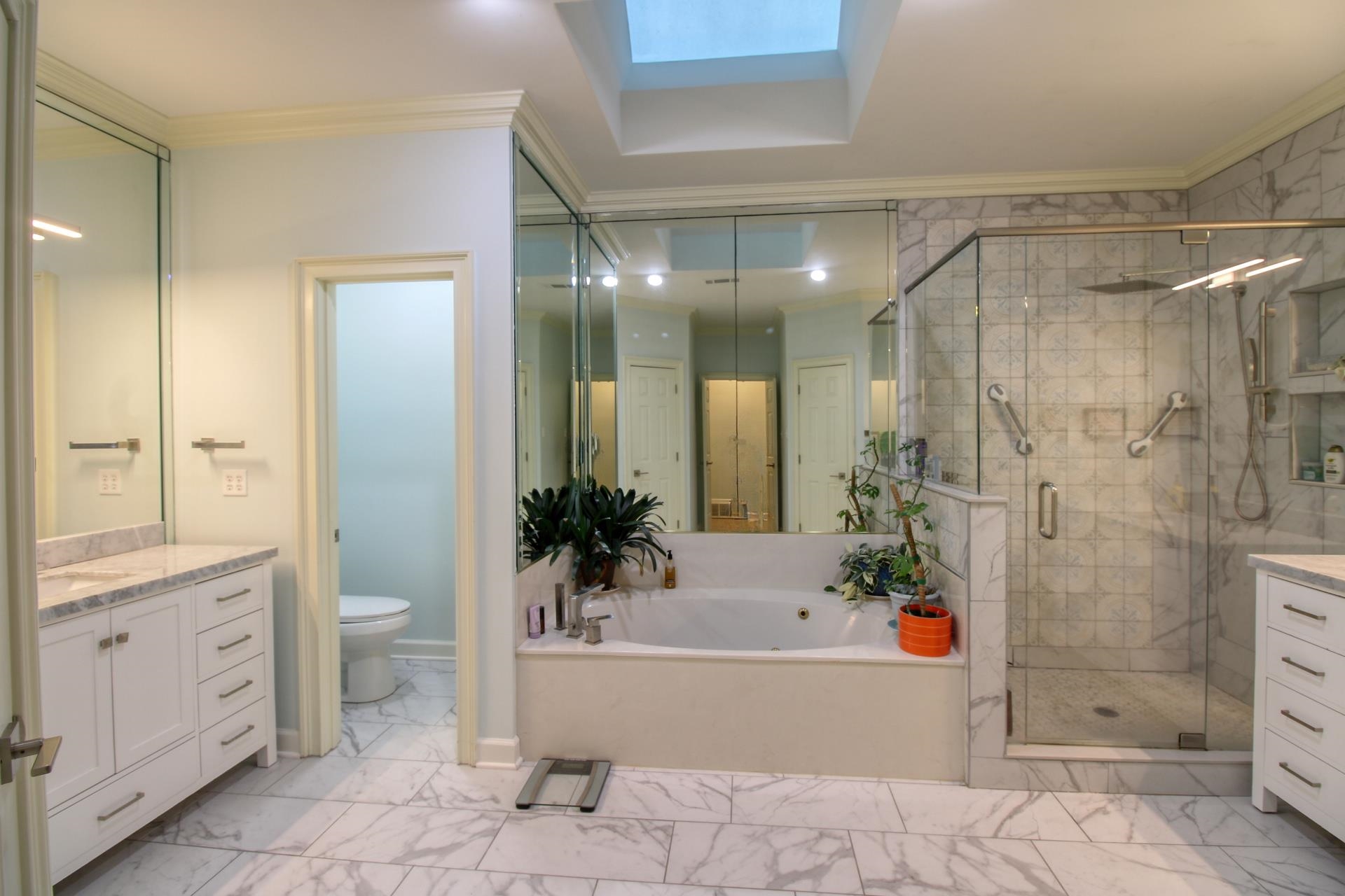 3284 Gallery Dr Property Photo 8