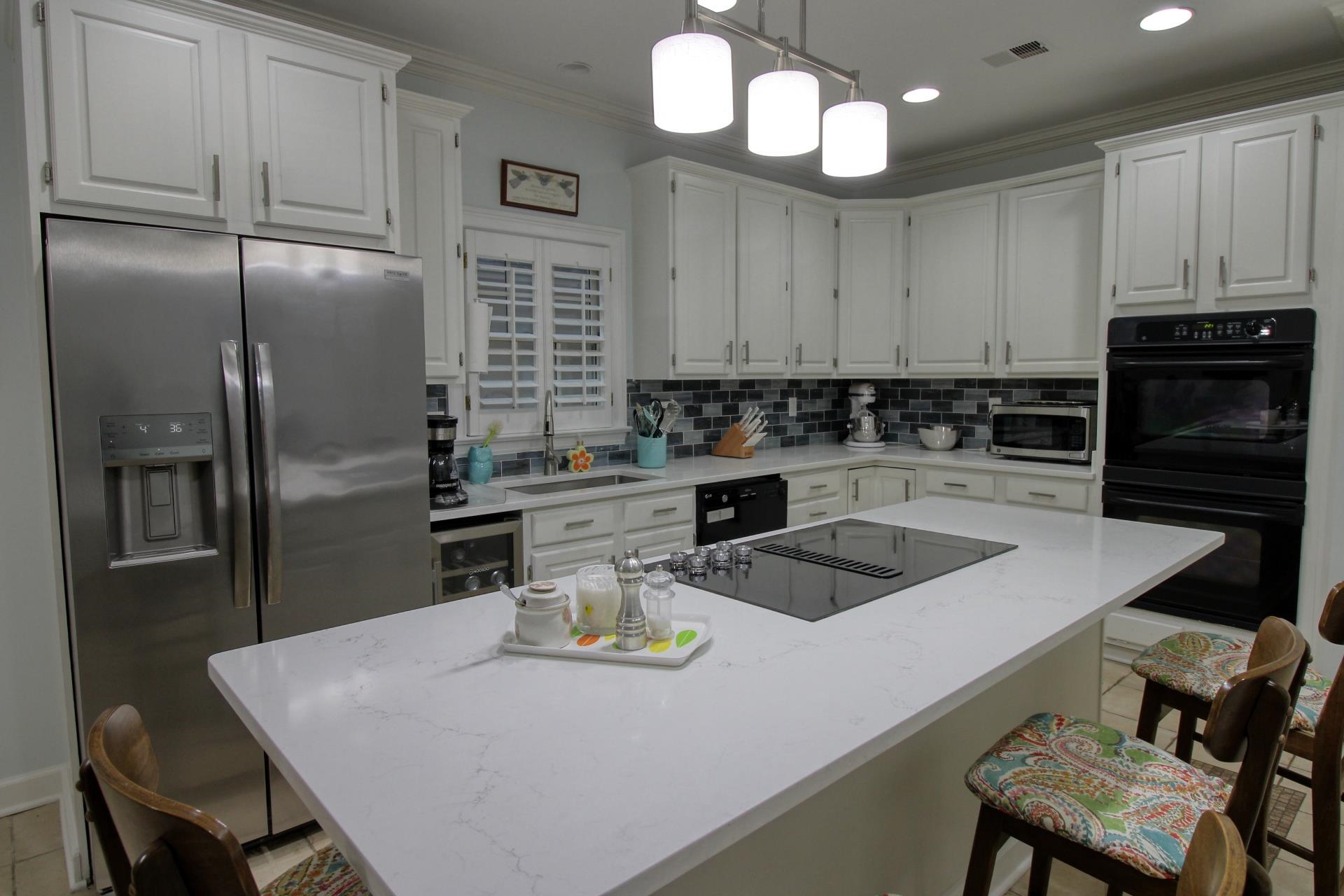 3284 Gallery Dr Property Photo 13