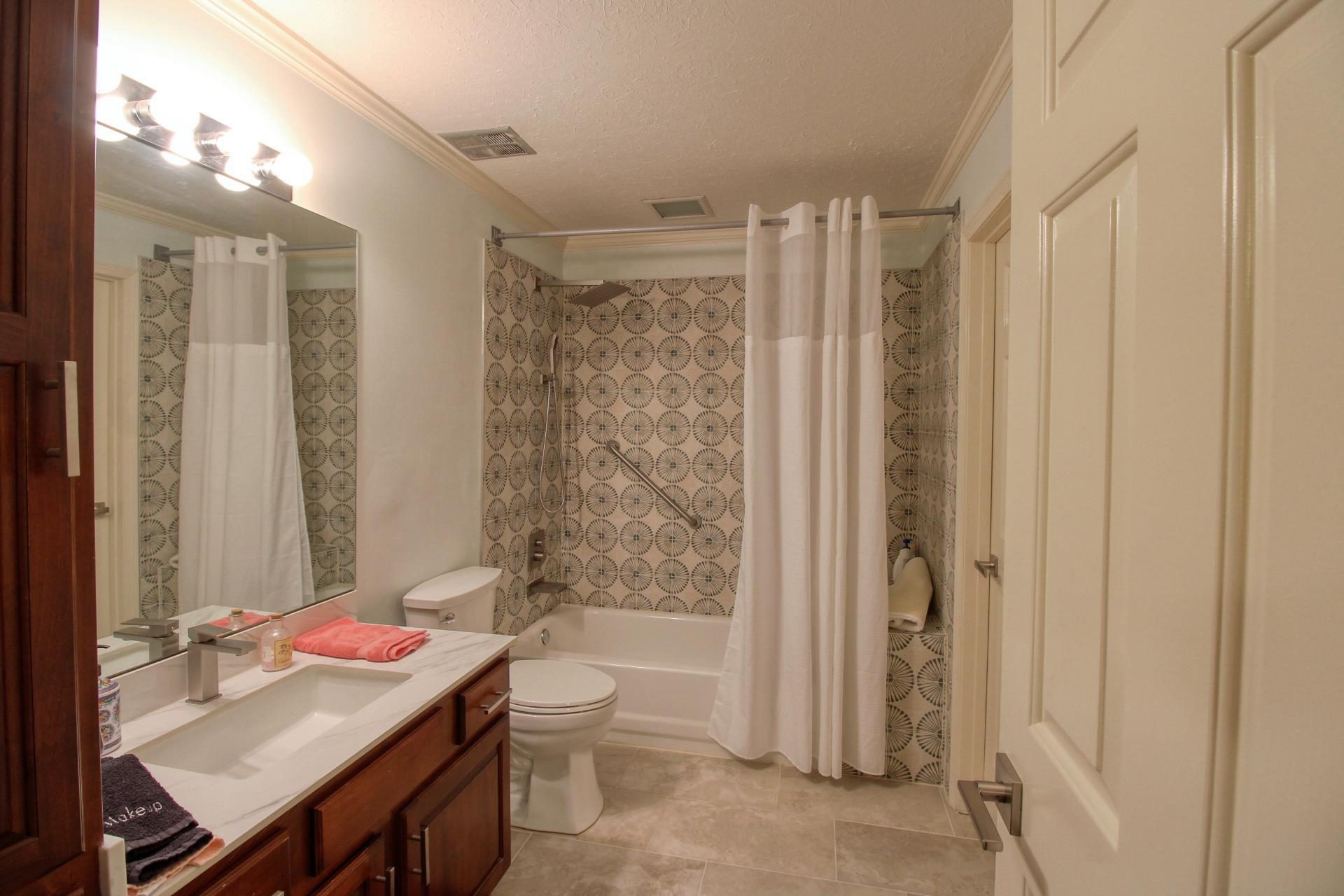 3284 Gallery Dr Property Photo 16