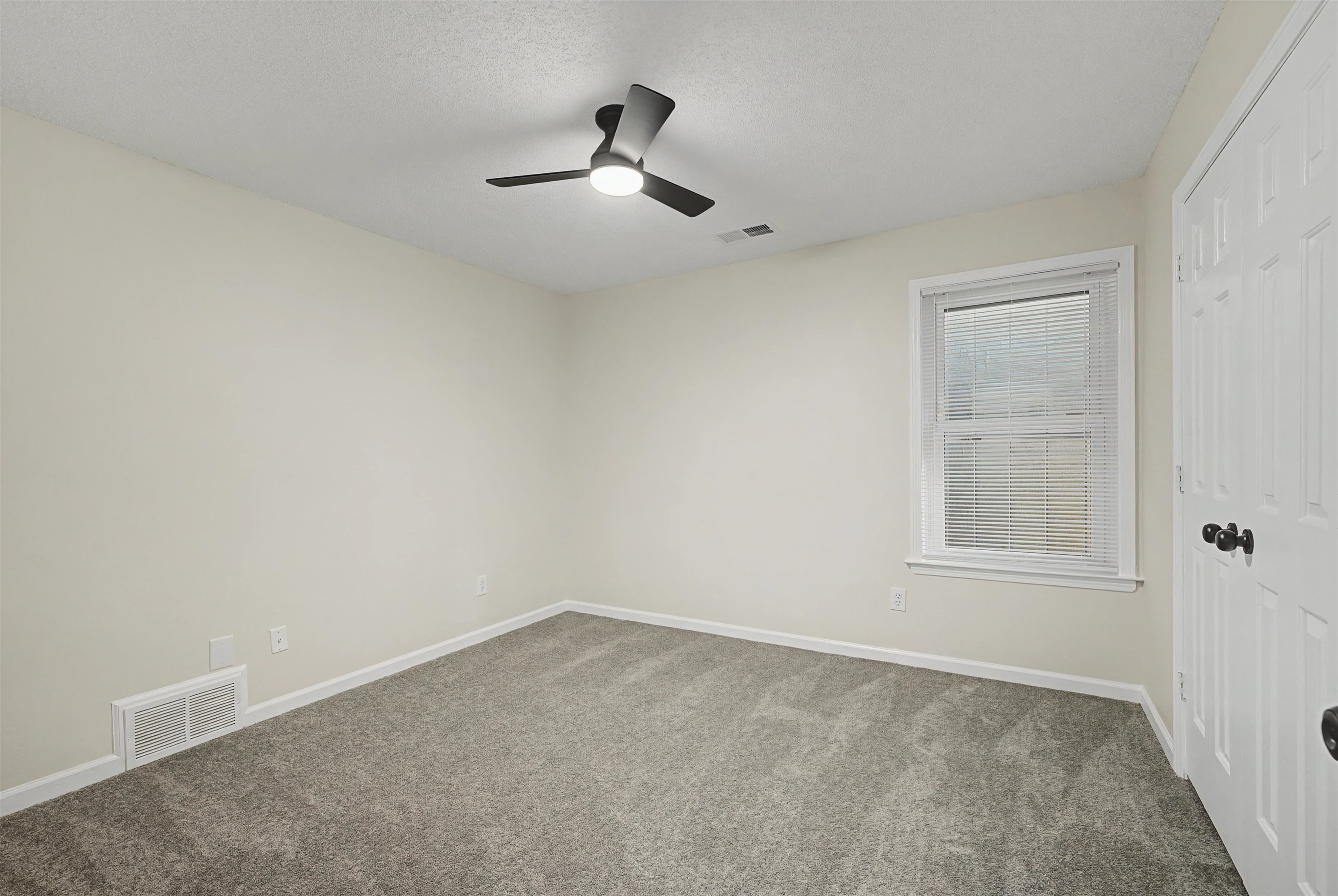 8208 Clinton Way Cv Property Photo 13