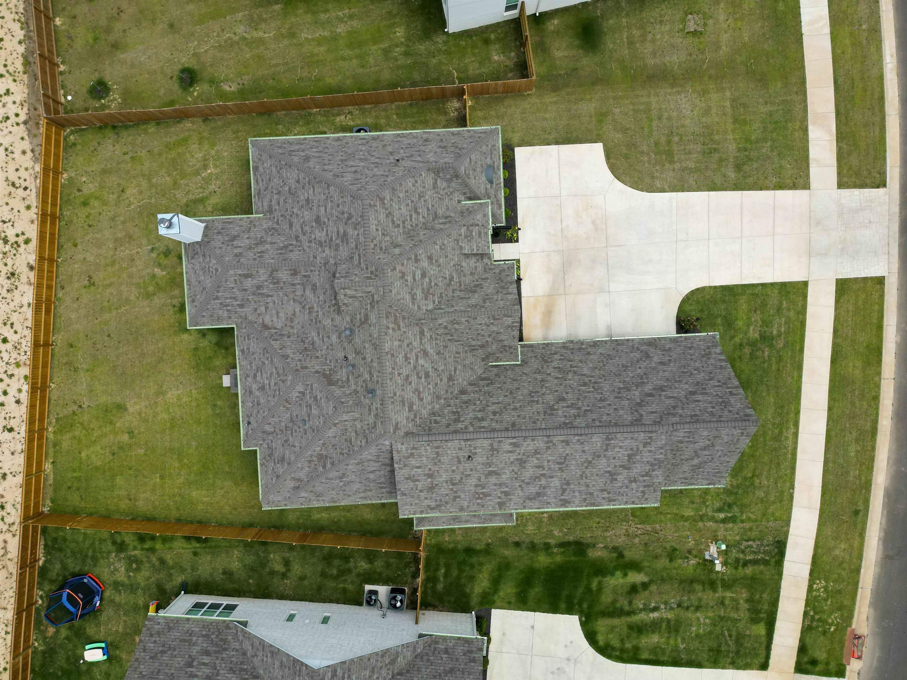 9606 Grays Hollow Dr S Property Photo 8