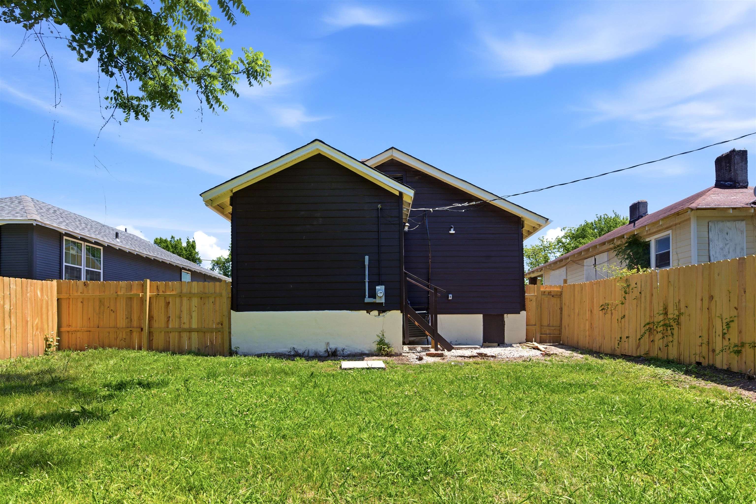 1427 S Willett St Property Photo 20