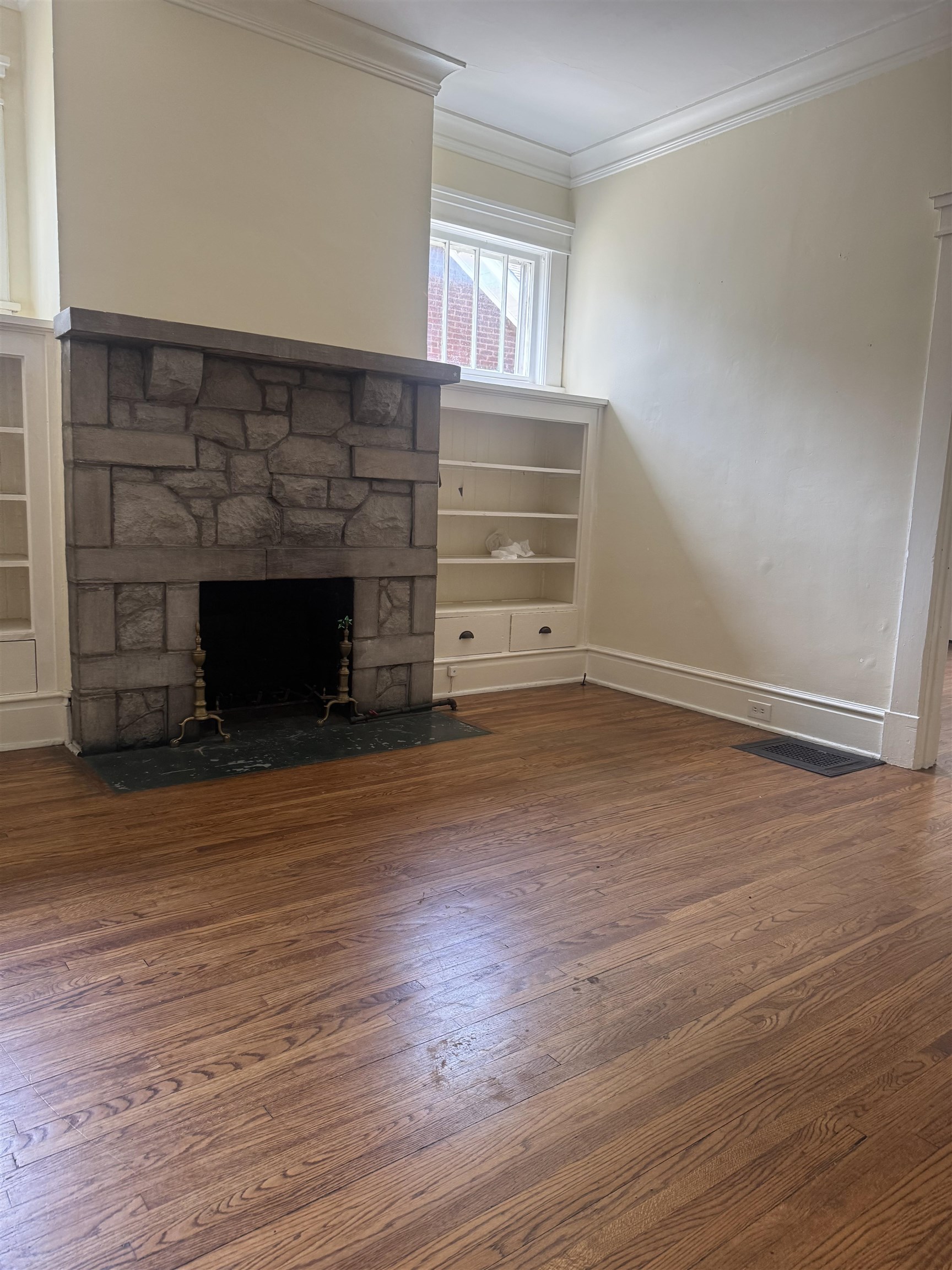 445 Garland St Property Photo 3