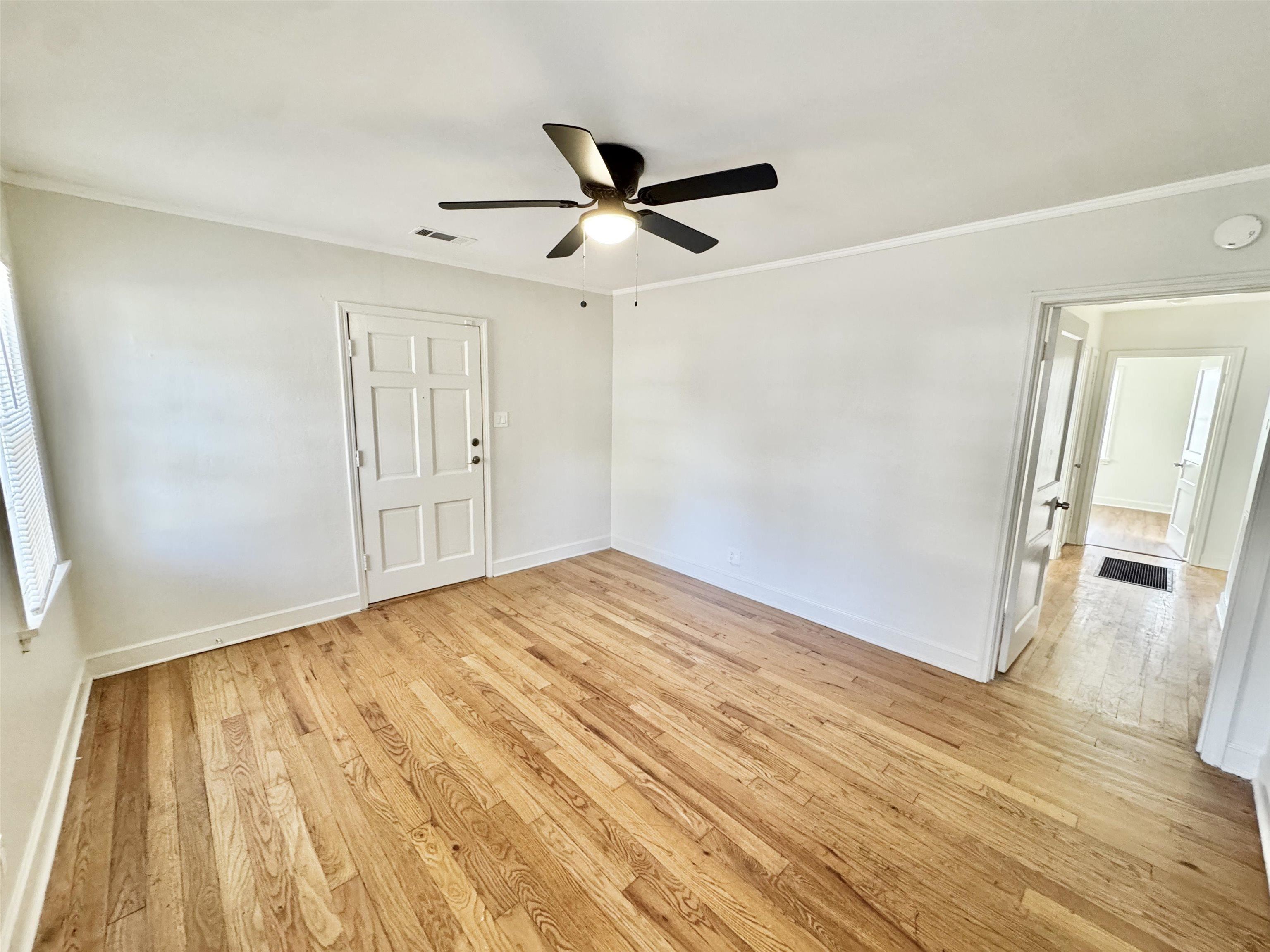 3880 Spottswood Ave Property Photo 2