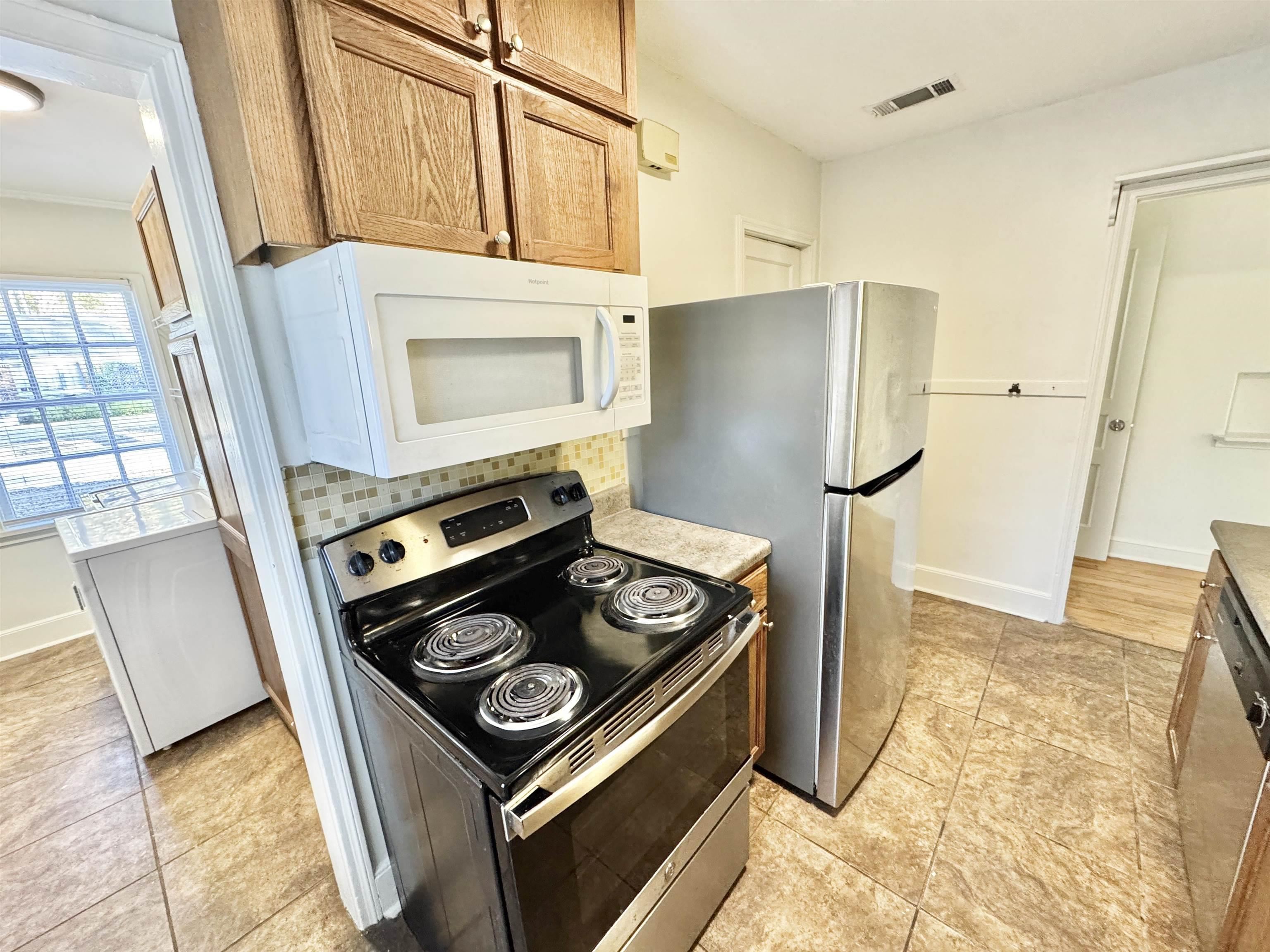 3880 Spottswood Ave Property Photo 7