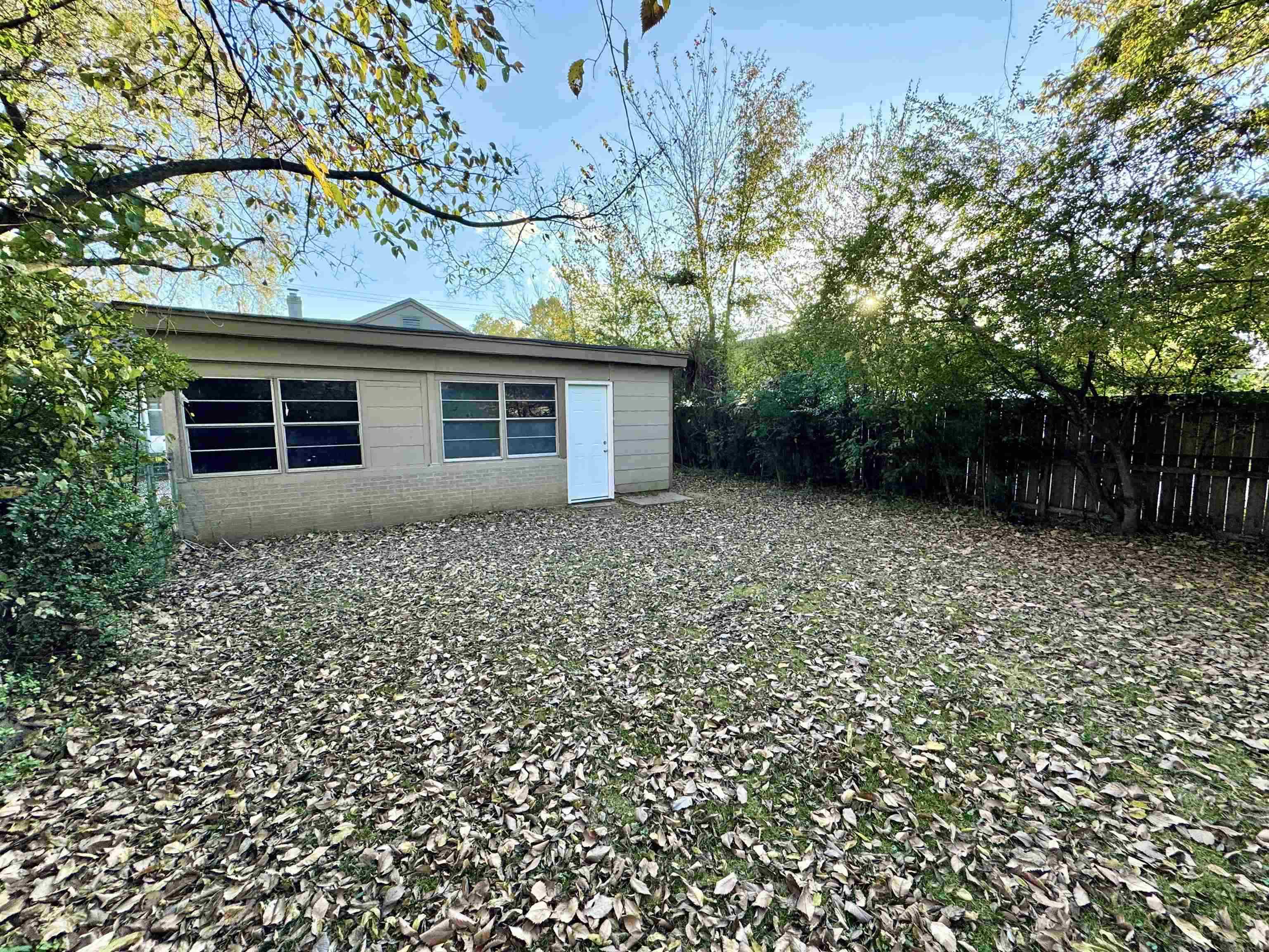 3880 Spottswood Ave Property Photo 16