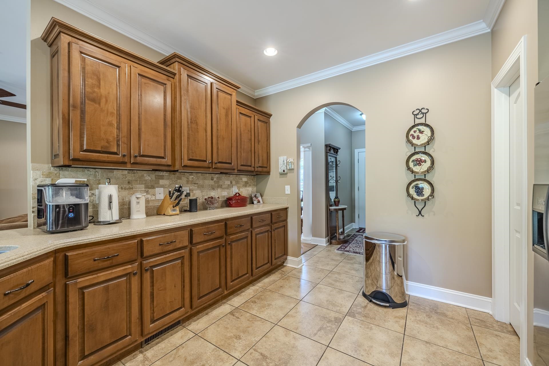 670 Bowen Dr Property Photo 9