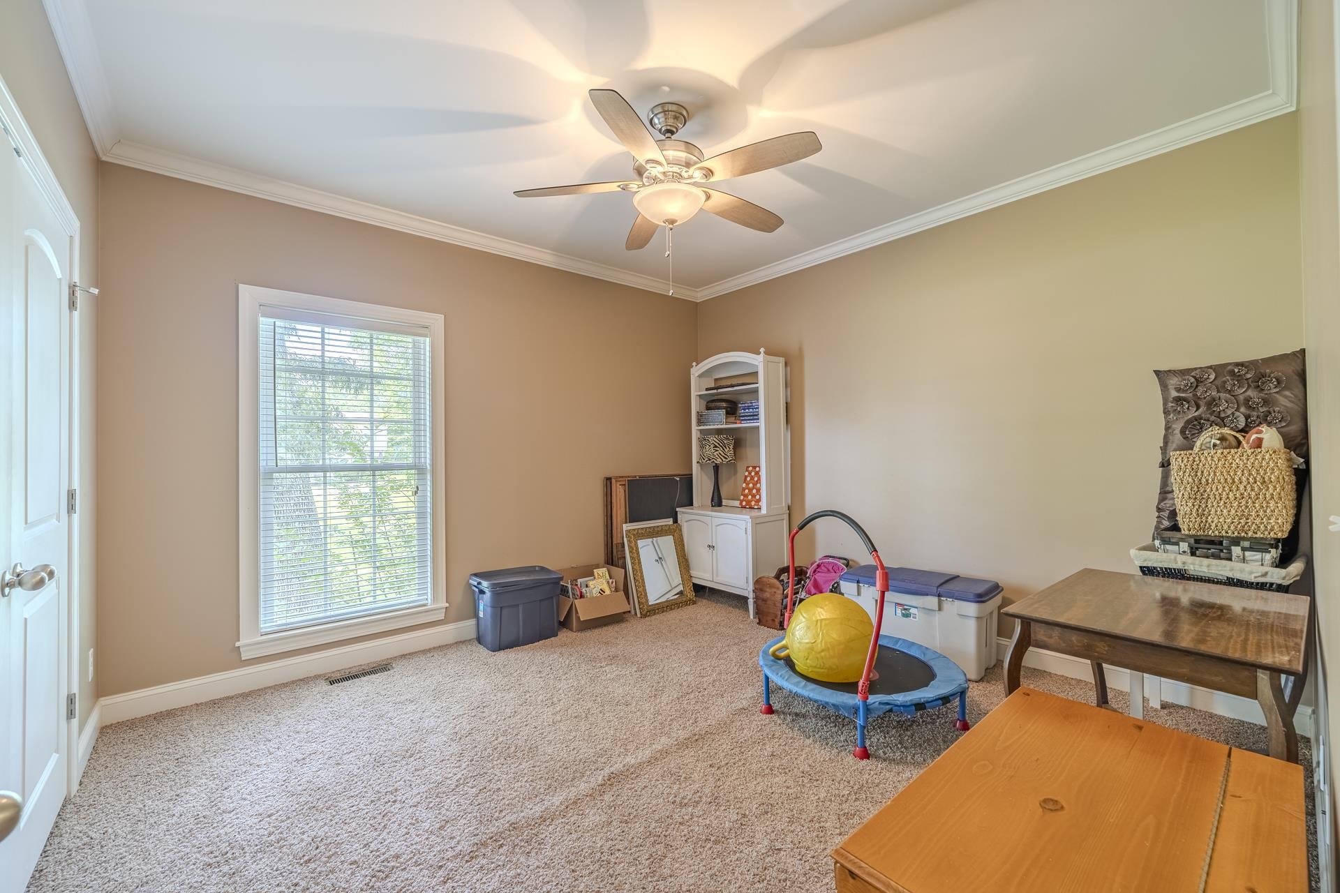 670 Bowen Dr Property Photo 26