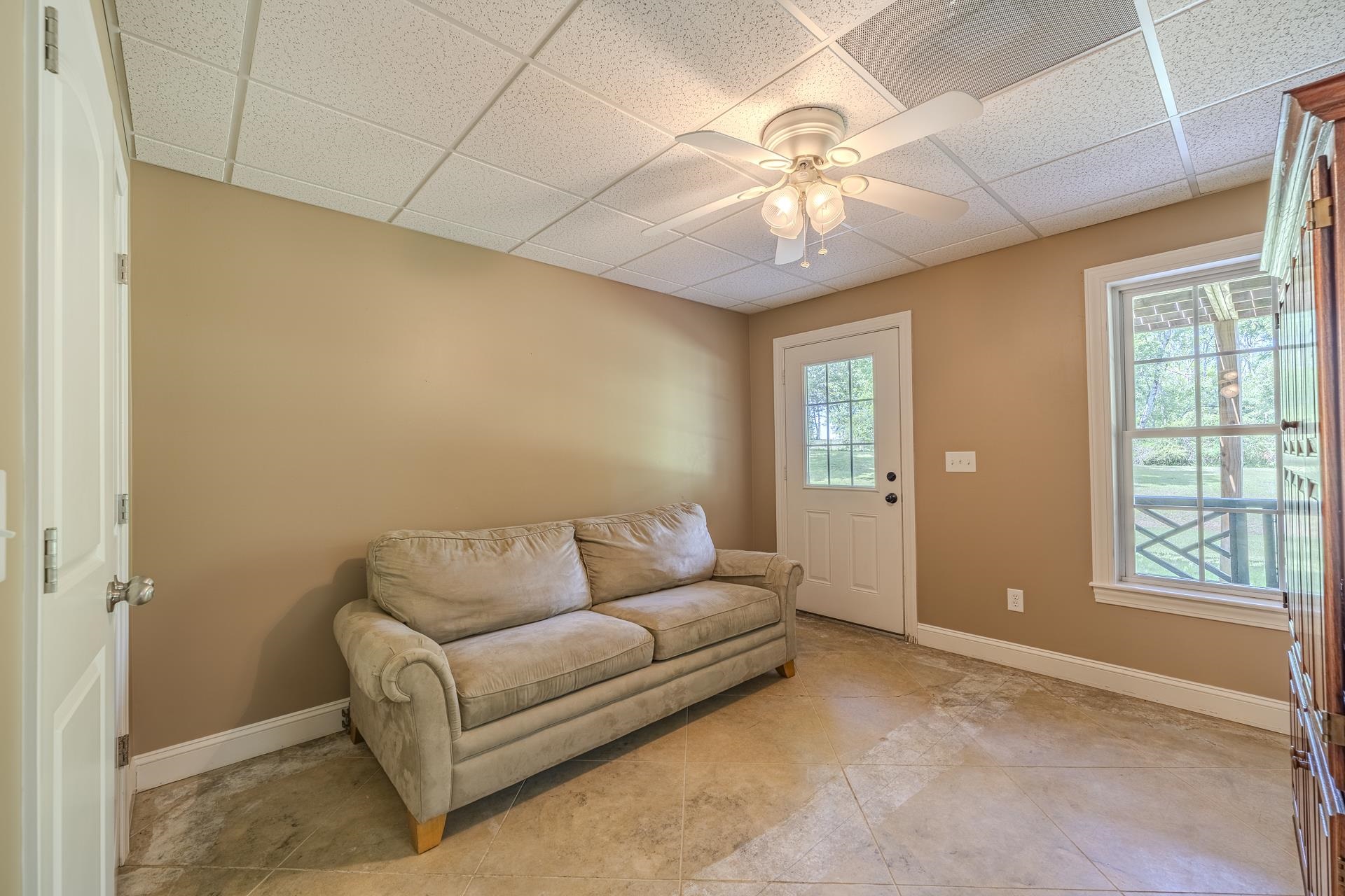 670 Bowen Dr Property Photo 32