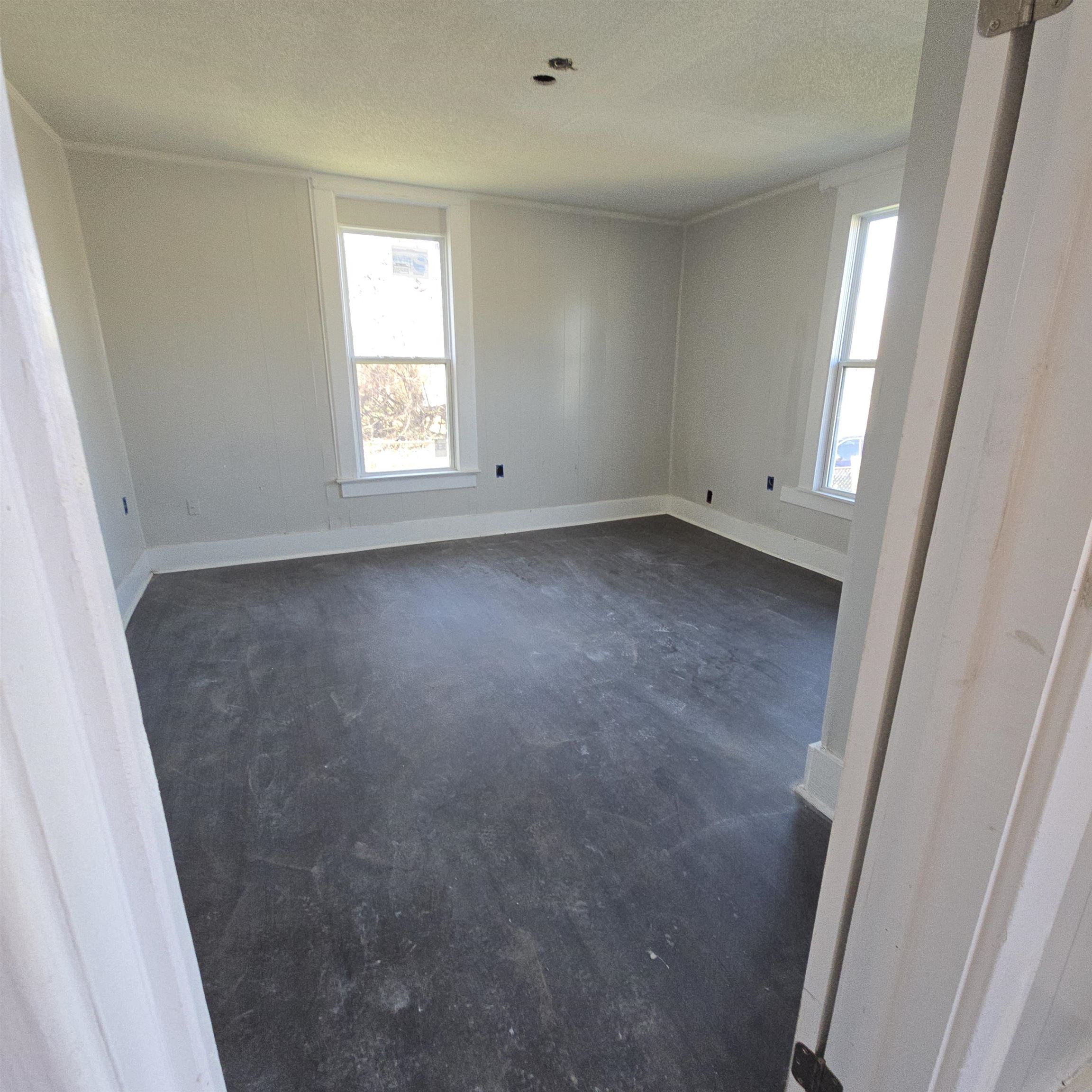 385 Walker Ave Property Photo 4