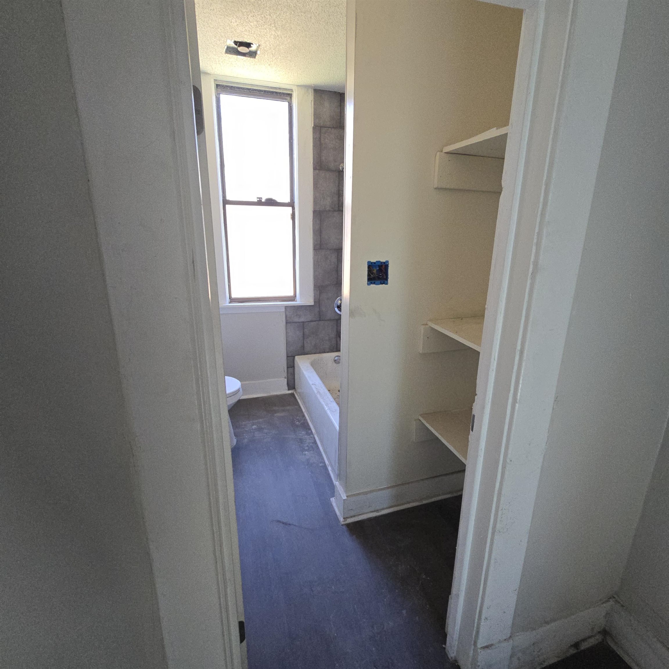 385 Walker Ave Property Photo 6