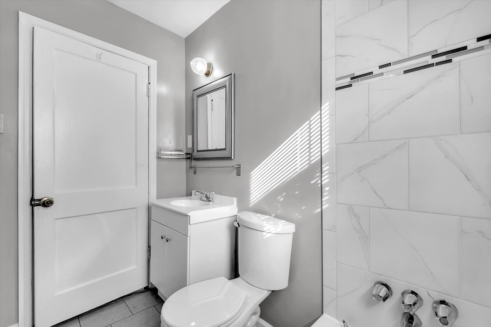 1018 Goodman St Property Photo 15