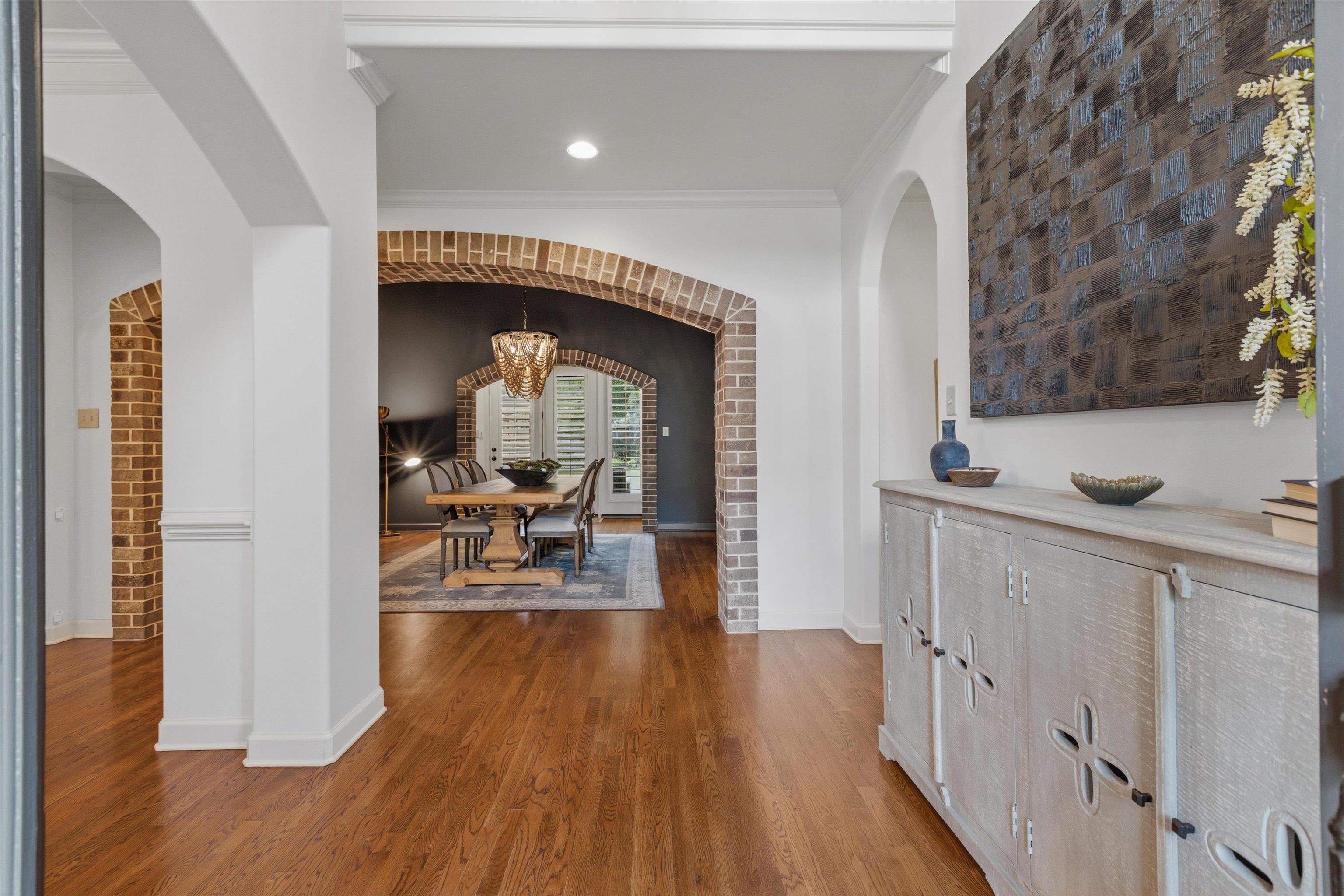 1644 Brackenshire Ln Property Photo 8