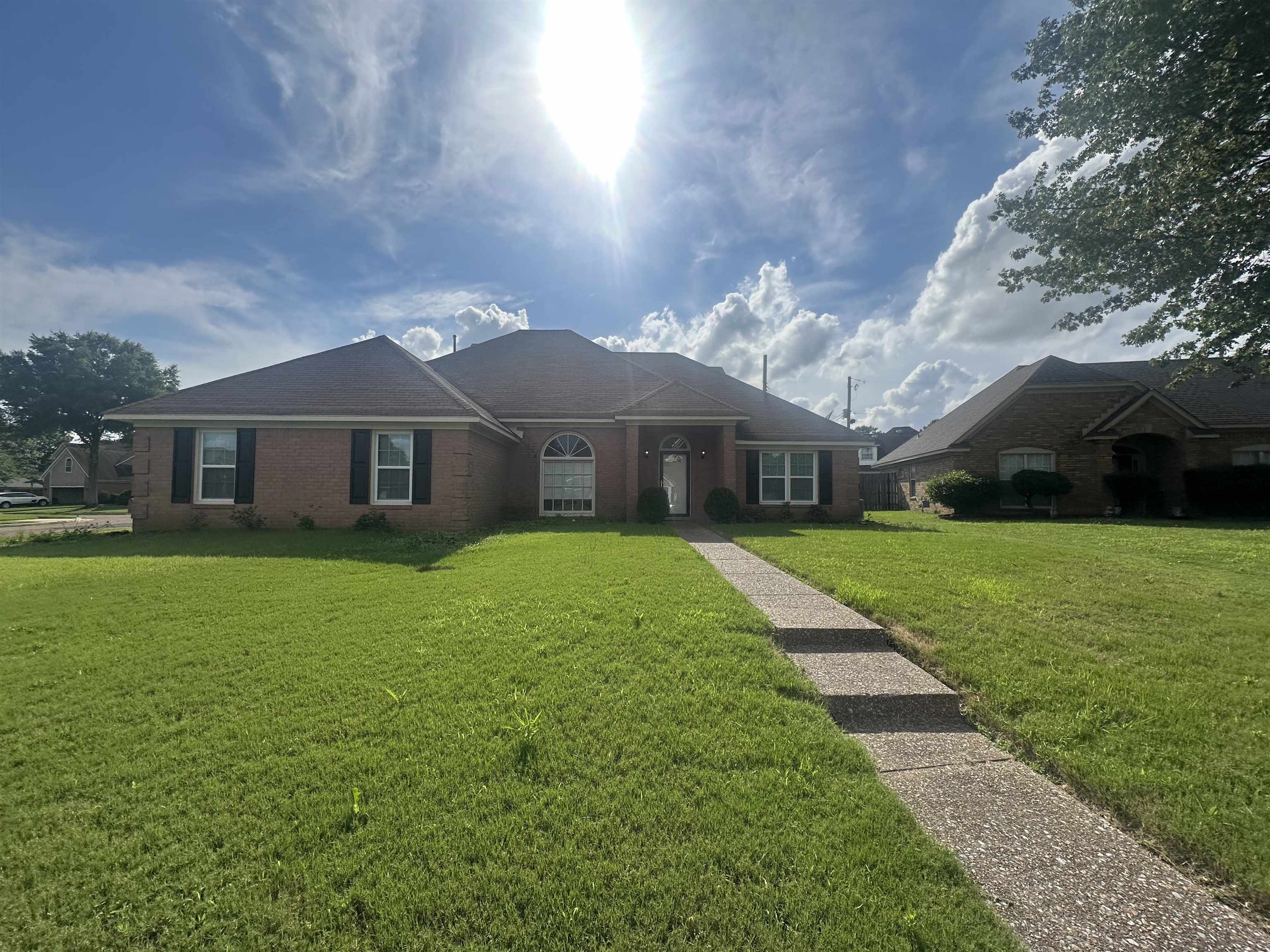 5583 Liberty Ridge Cv Property Photo 2