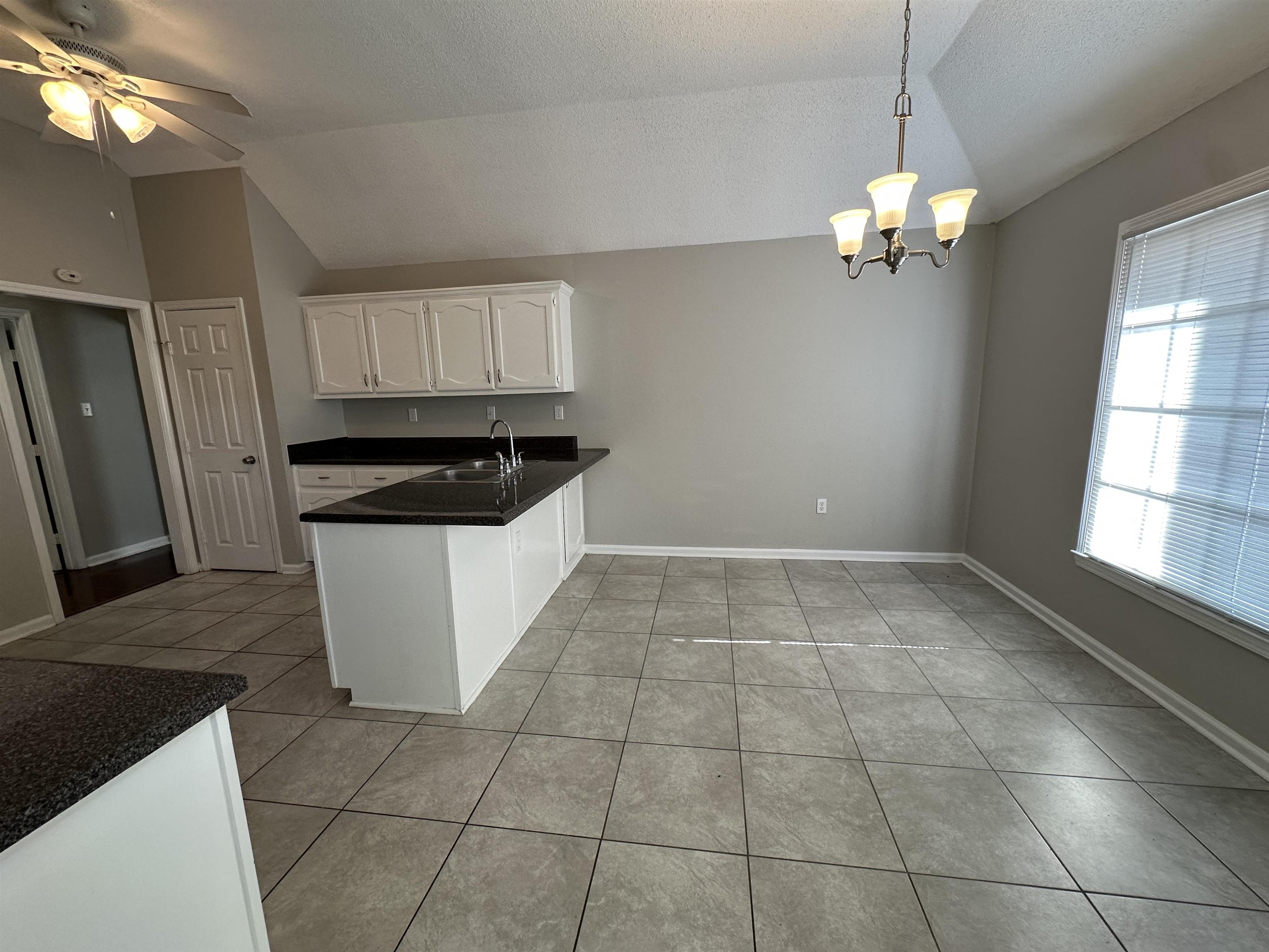 5583 Liberty Ridge Cv Property Photo 8