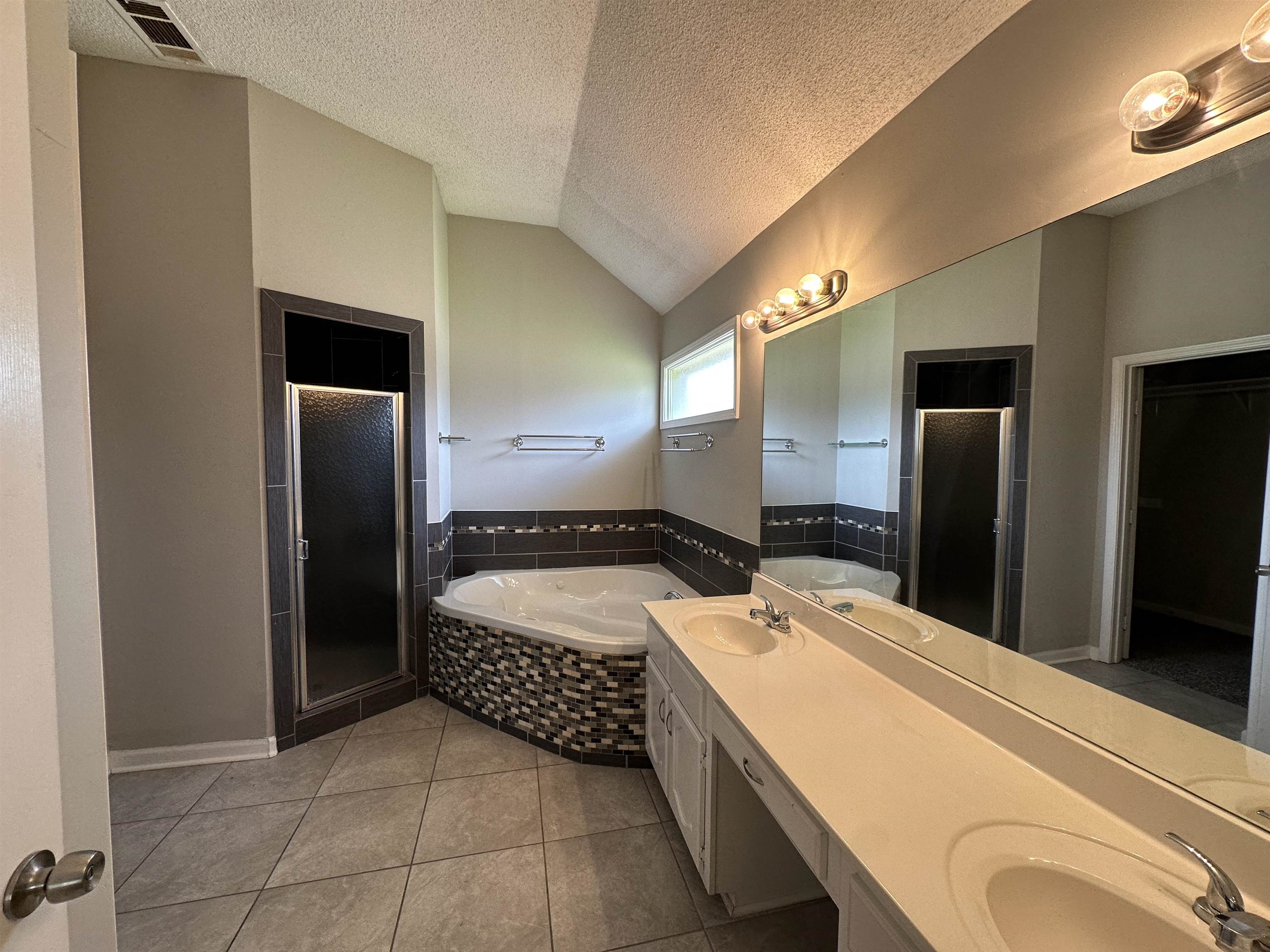 5583 Liberty Ridge Cv Property Photo 10