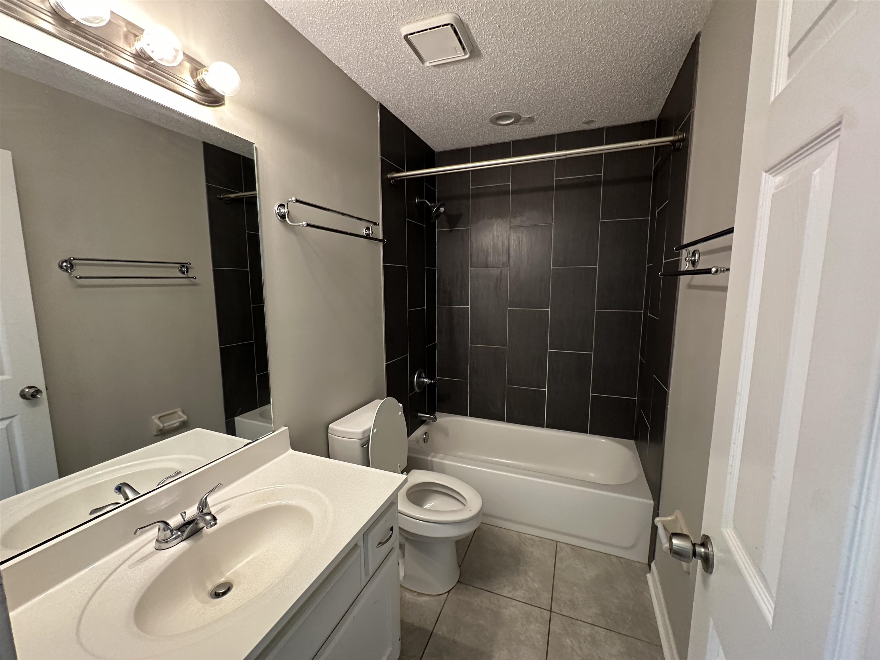 5583 Liberty Ridge Cv Property Photo 14