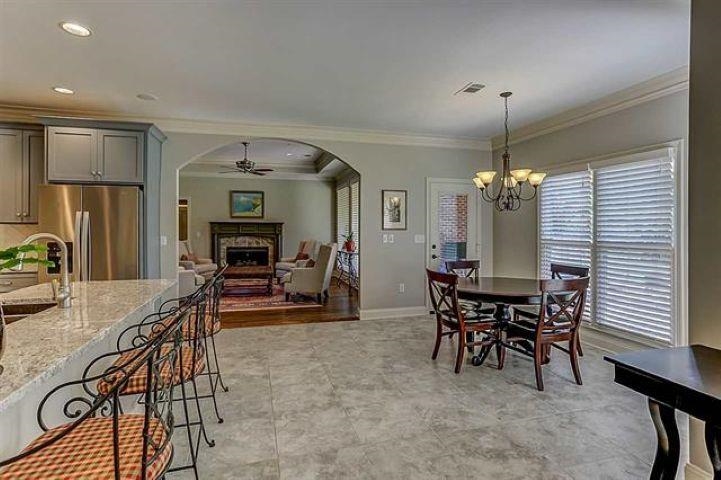 2520 Fox Hill Dr Property Photo 12