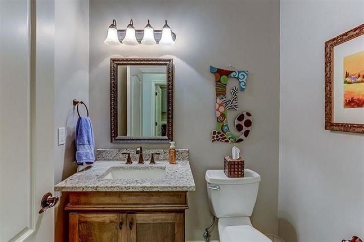 2520 Fox Hill Dr Property Photo 14