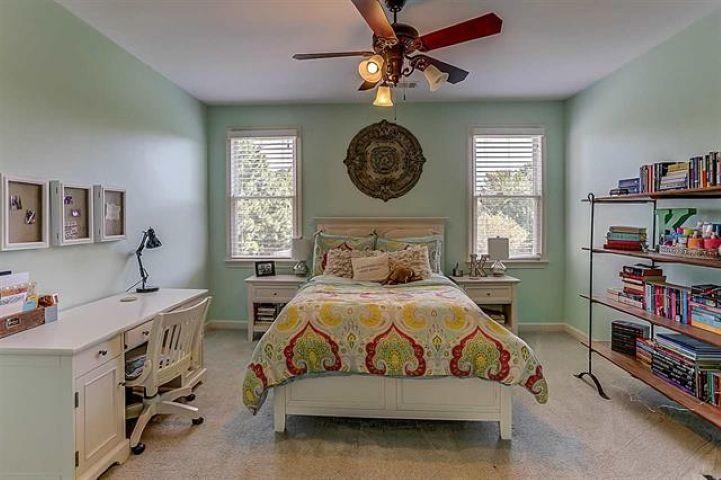 2520 Fox Hill Dr Property Photo 20