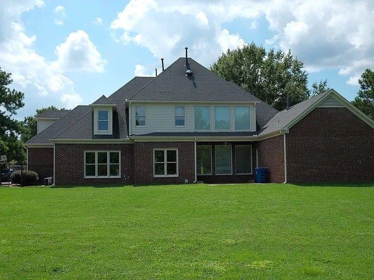 2520 Fox Hill Dr Property Photo 23