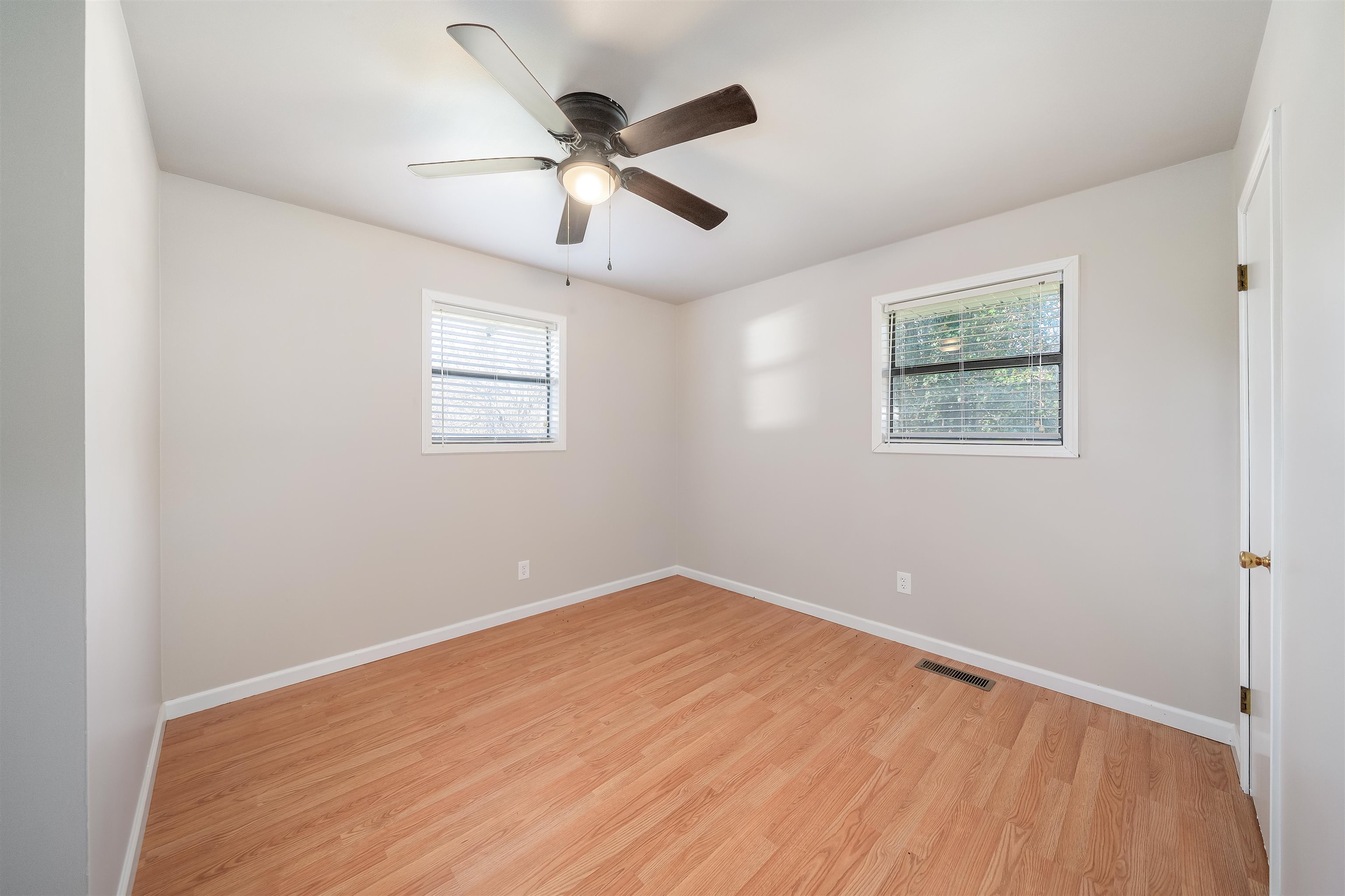 1070 Pine Top Rd Property Photo 6