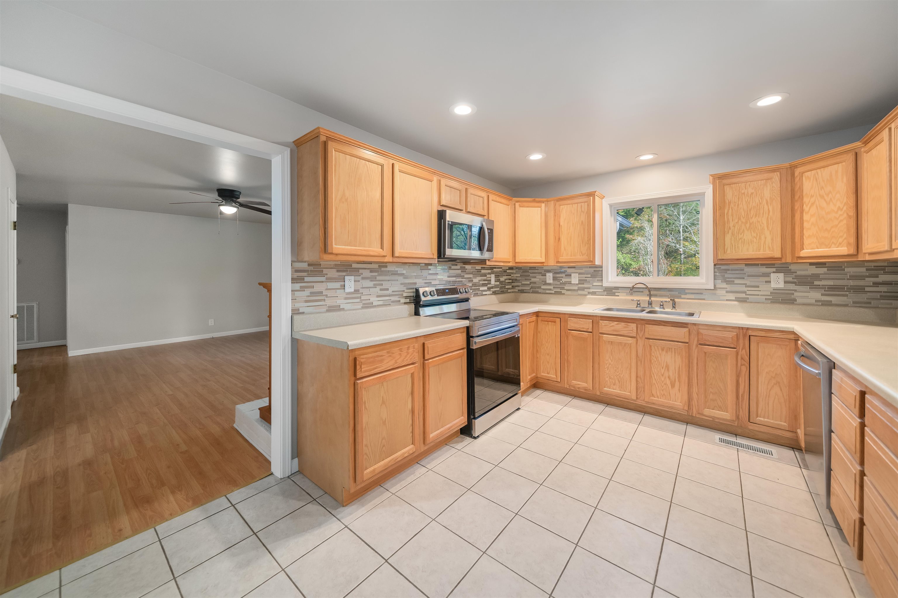 1070 Pine Top Rd Property Photo 14