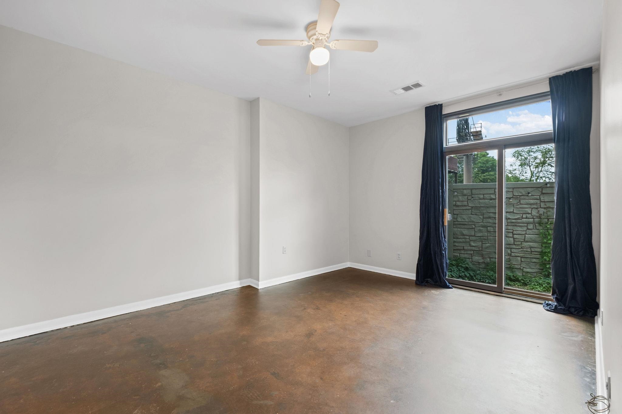 2277 Union Ave 103 Property Photo 20
