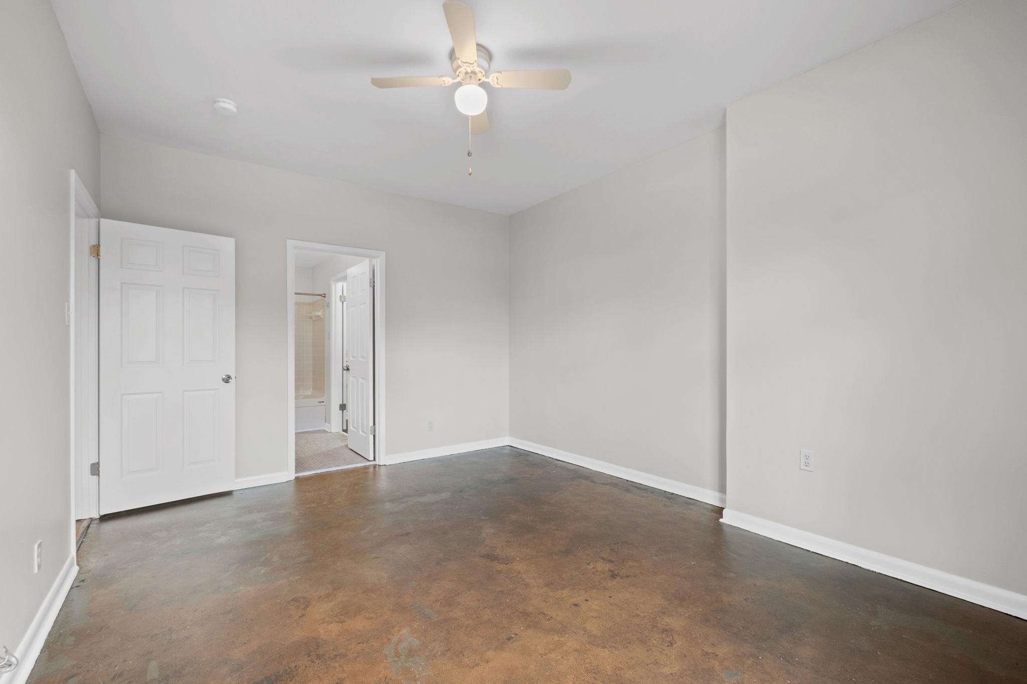 2277 Union Ave 103 Property Photo 21
